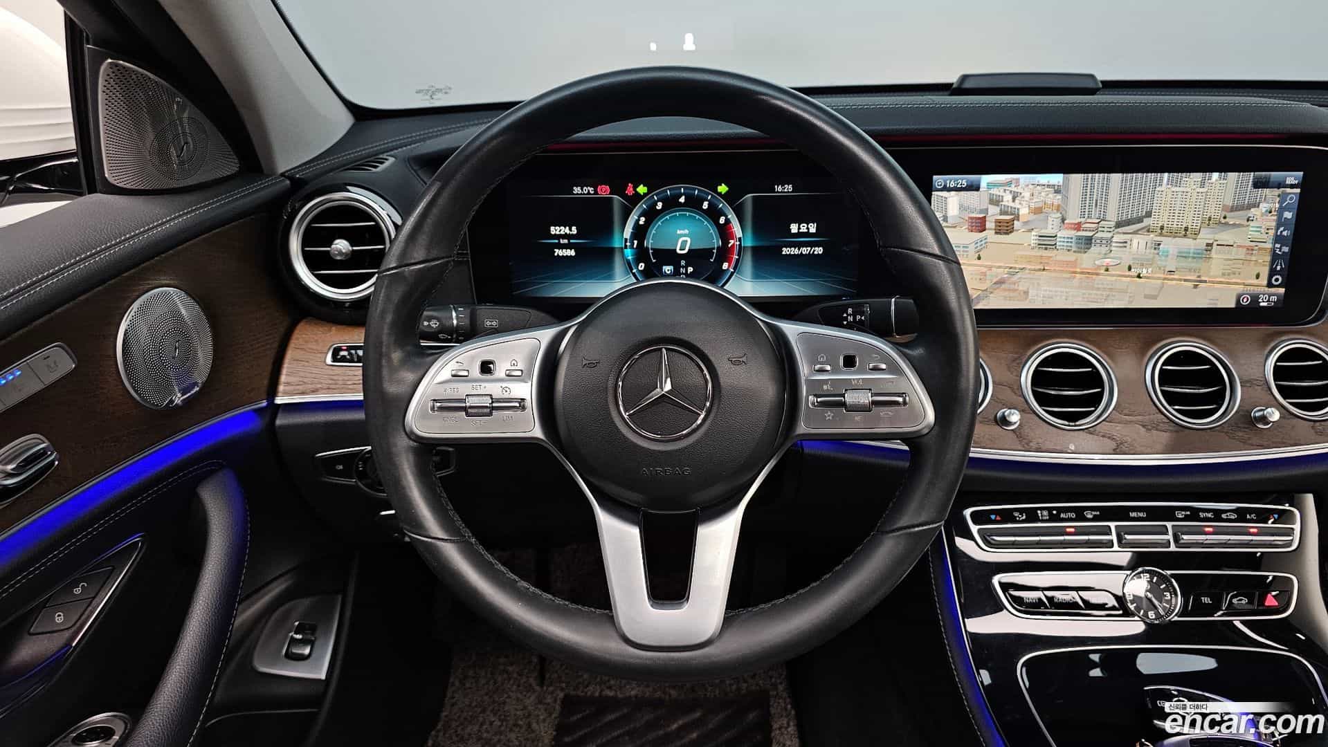 E-Class Mercedes-Benz 2019.8-OPTION-016