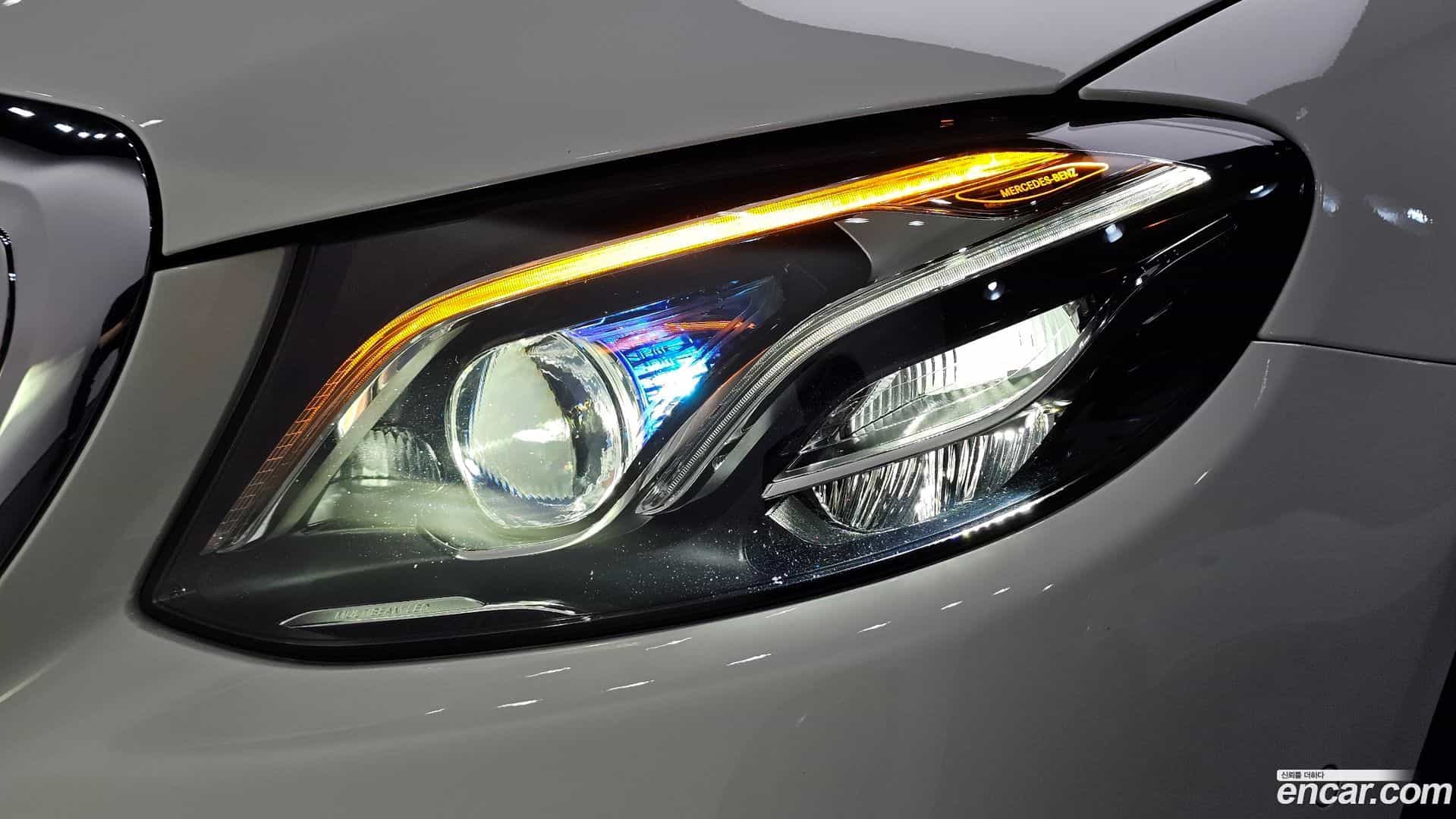 E-Class Mercedes-Benz 2019.8-OUTER-032