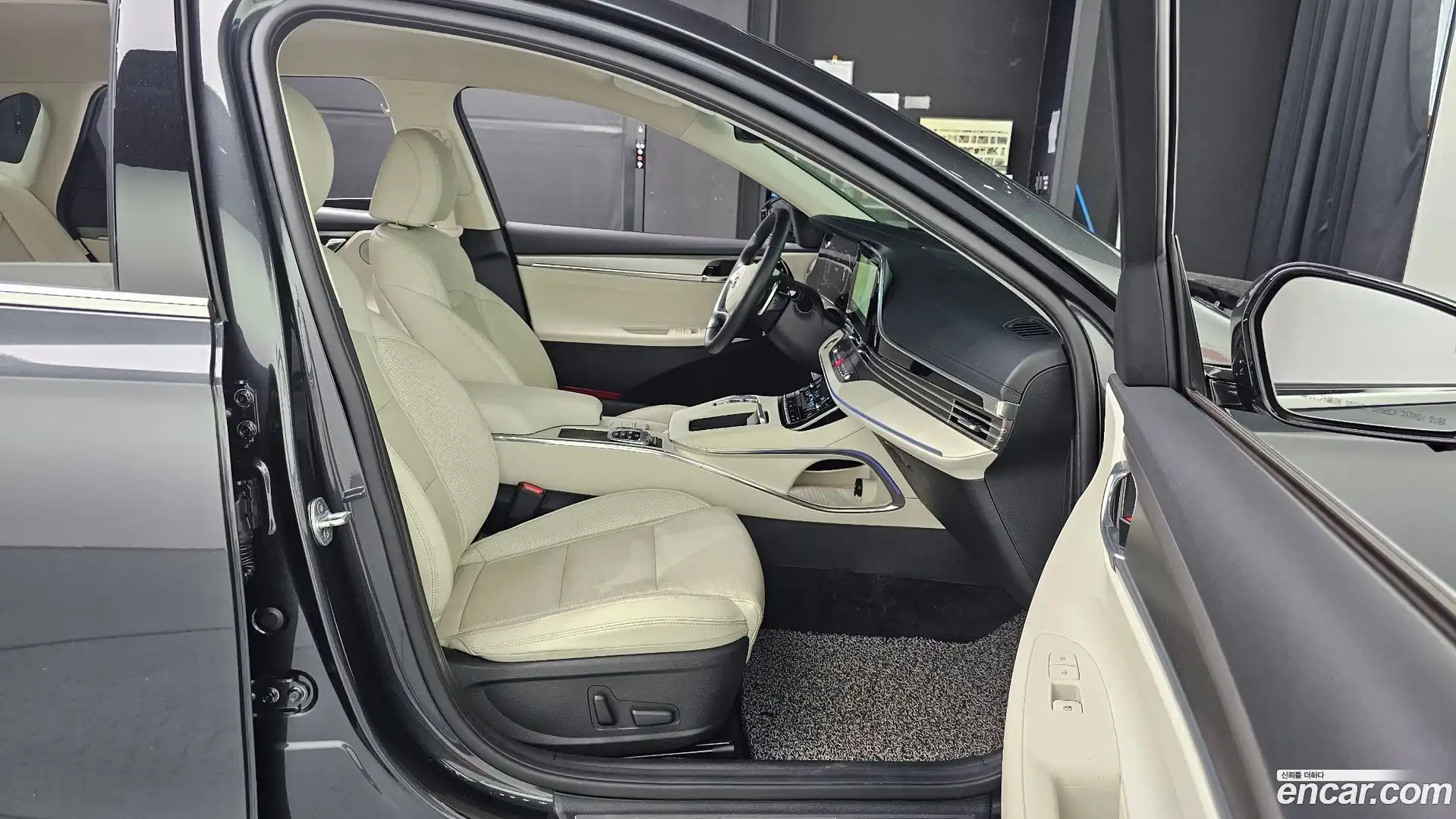 Grandeur Hyundai 2021.11-OPTION-016