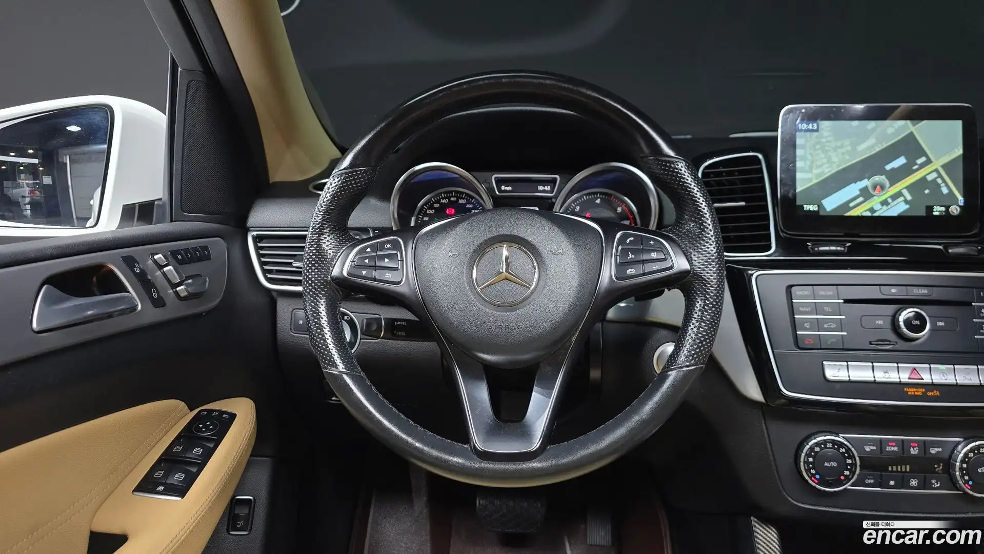 GLE-Class Mercedes-Benz 2018.10-OPTION-016