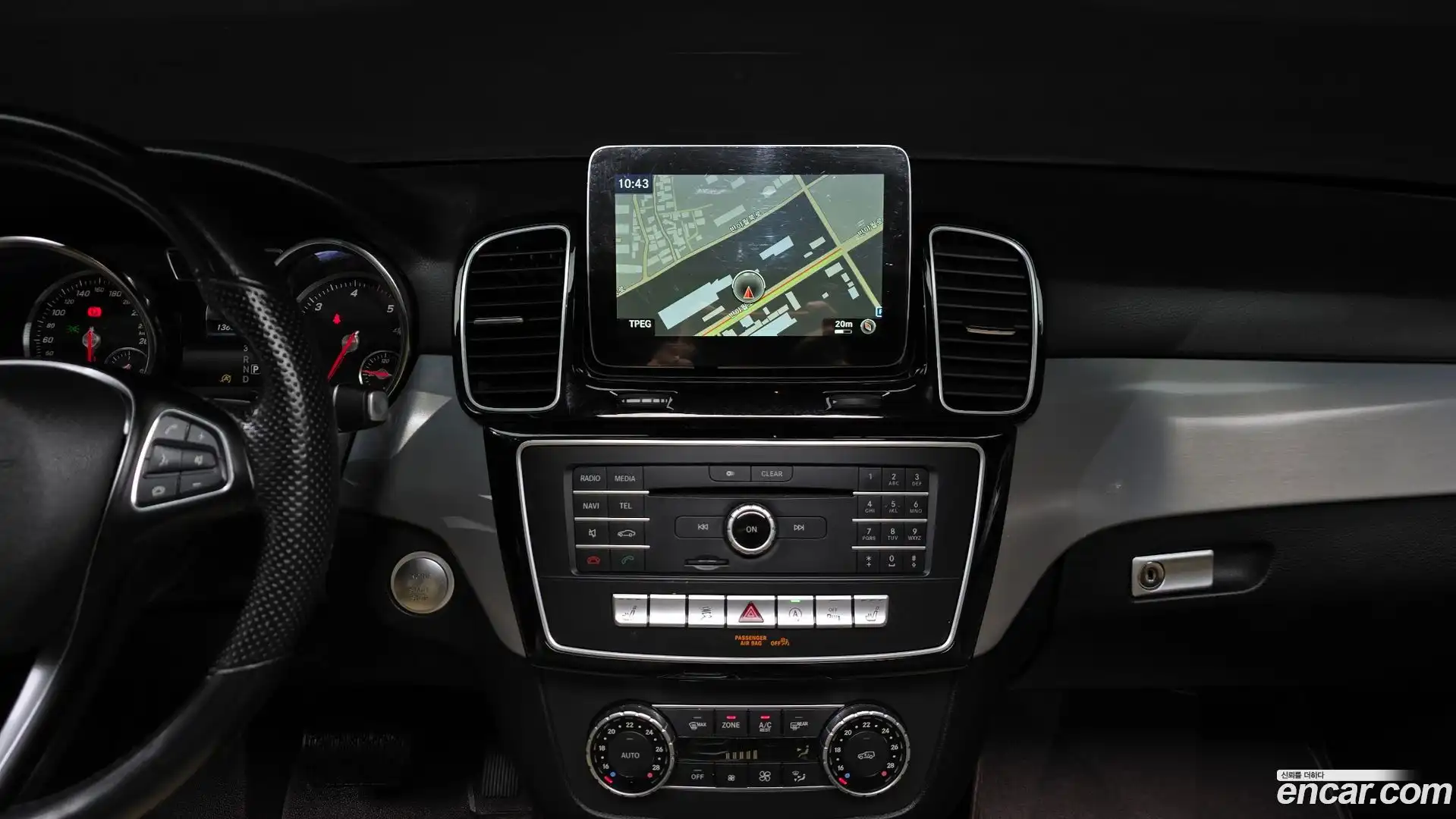 GLE-Class Mercedes-Benz 2018.10-OPTION-017