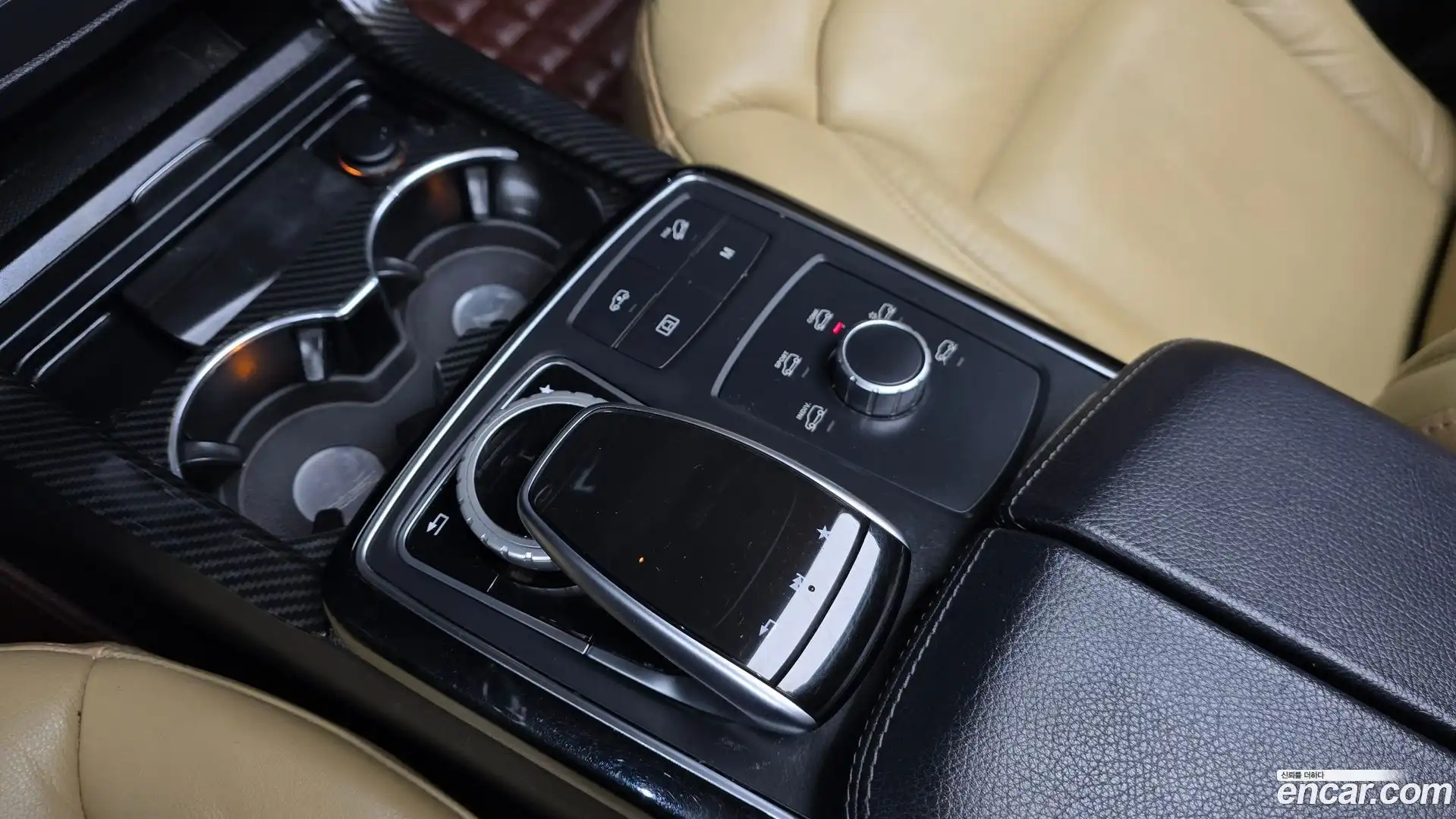 GLE-Class Mercedes-Benz 2018.10-OPTION-021