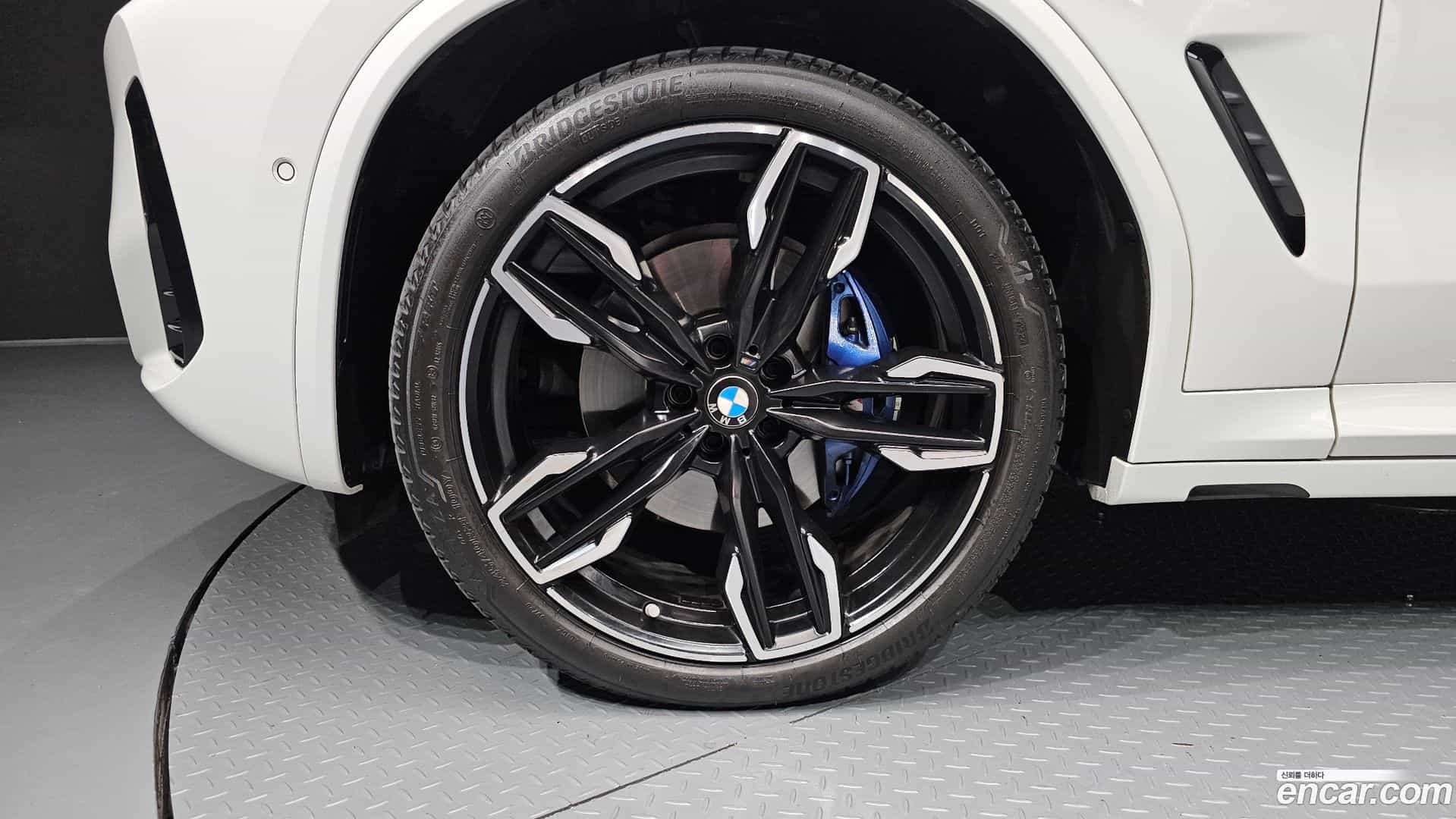 X4 BMW 2025.11-OUTER-005