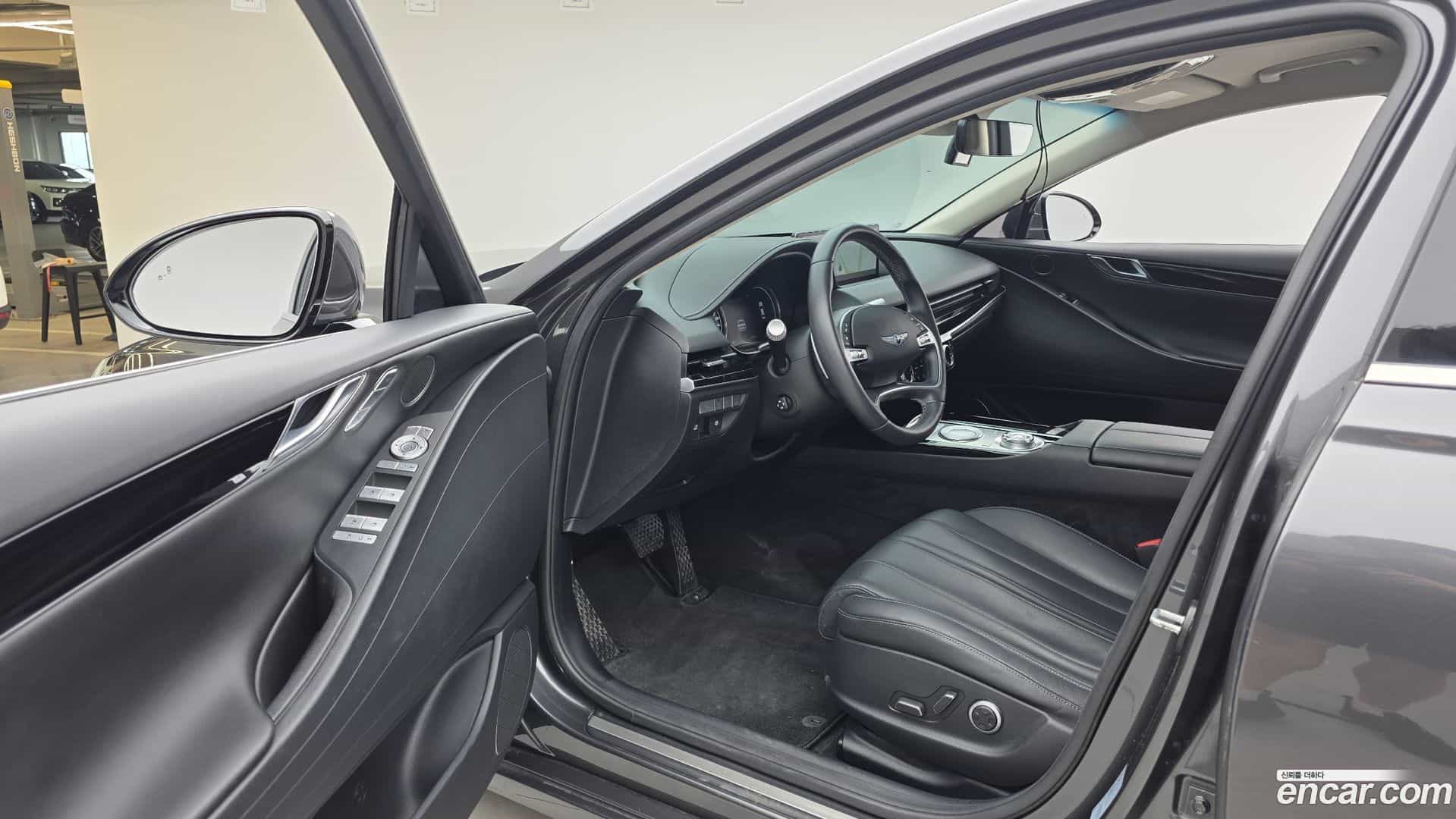 G80 Genesis 2021.0-INNER-010