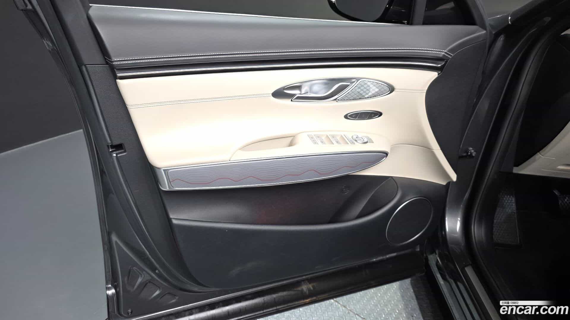 GV70 Genesis 2023.2-INNER-034