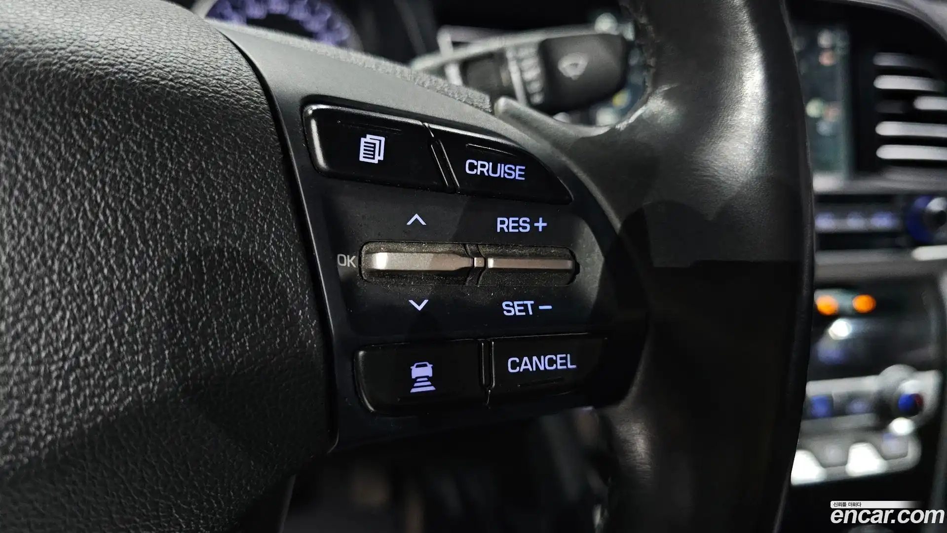 AVANTE Hyundai 2019.10-OPTION-020
