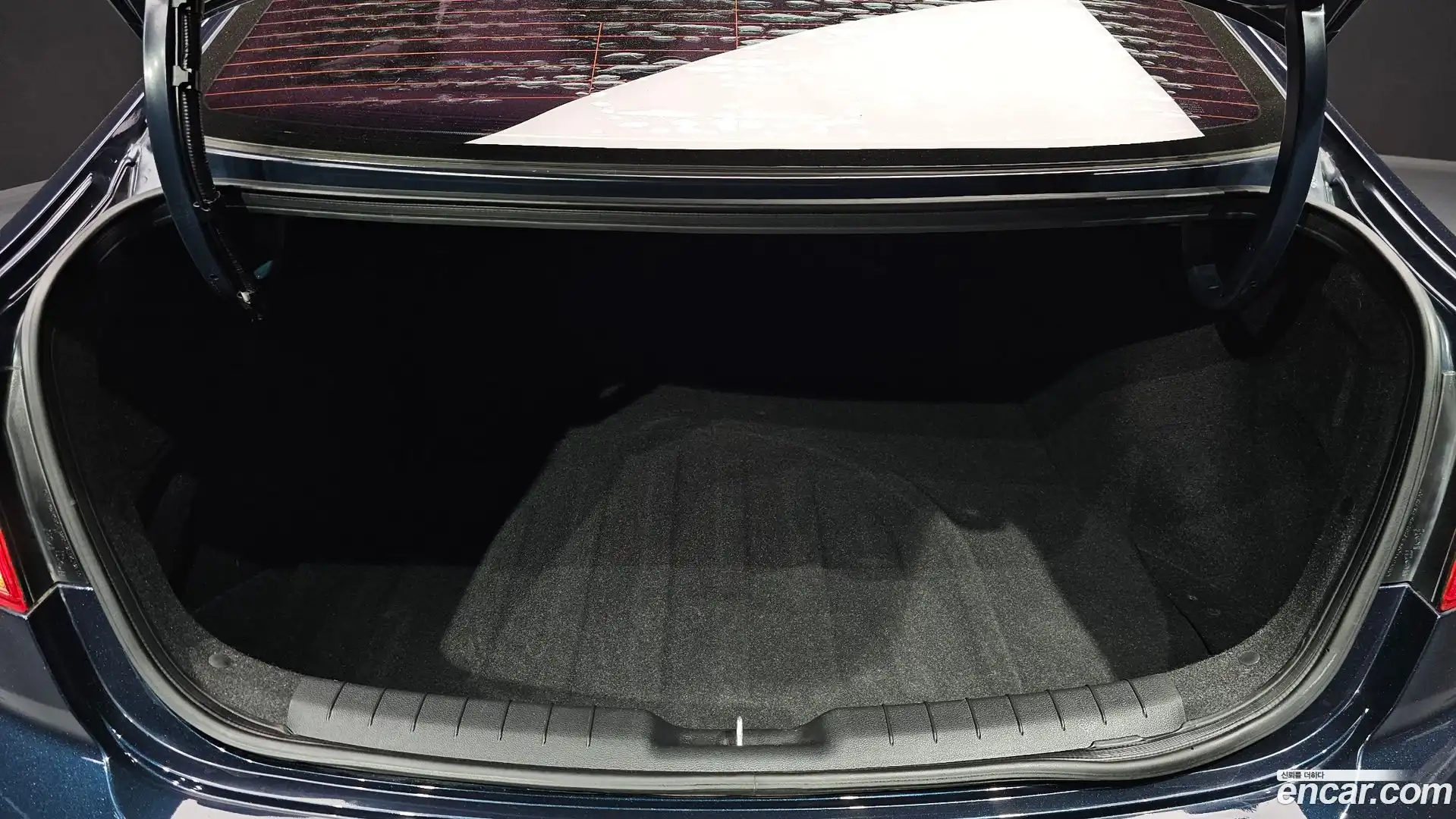 AVANTE Hyundai 2019.10-OPTION-024