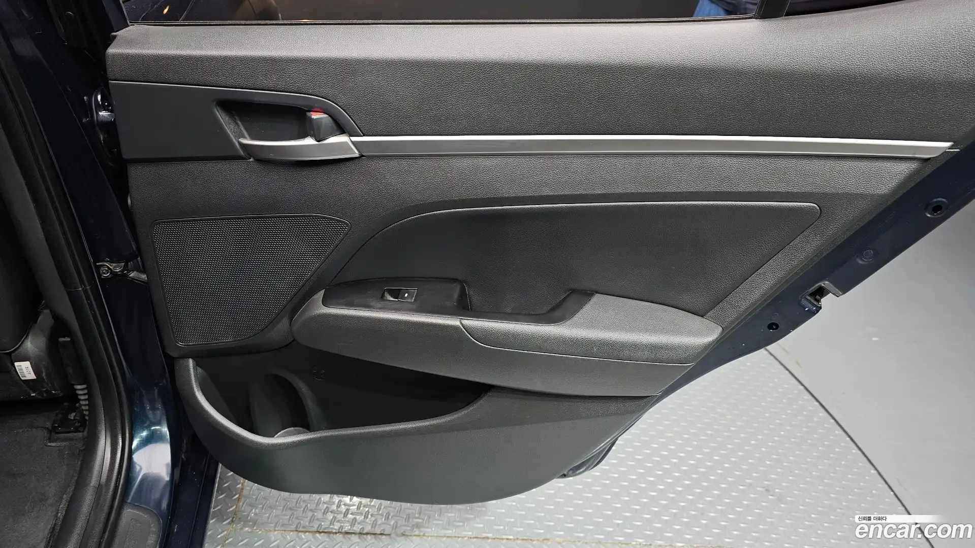 AVANTE Hyundai 2019.10-INNER-035