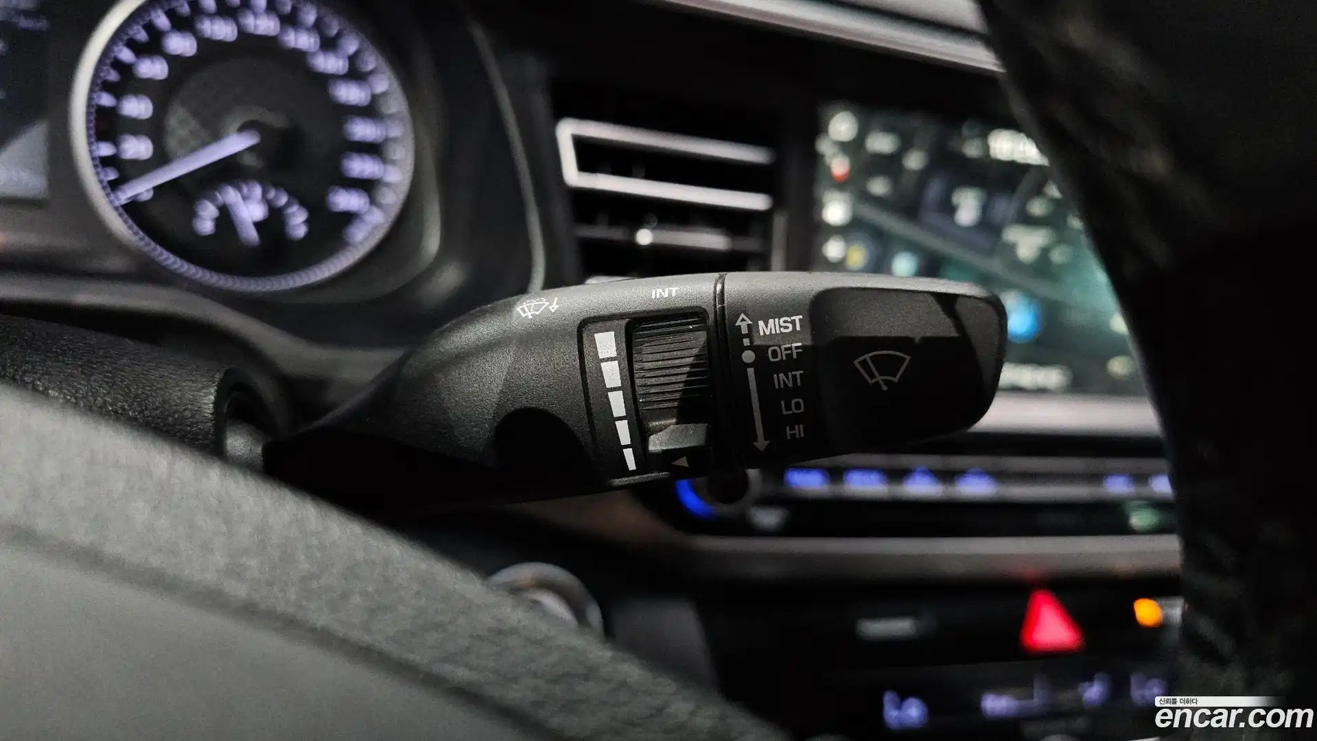 AVANTE Hyundai 2019.10-OPTION-043