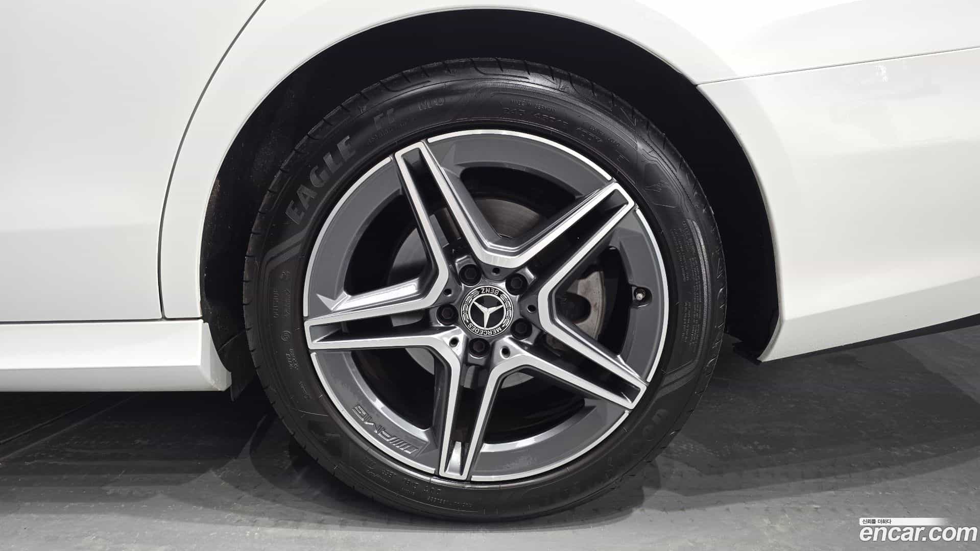 E-Class Mercedes-Benz 2022.11-OUTER-031