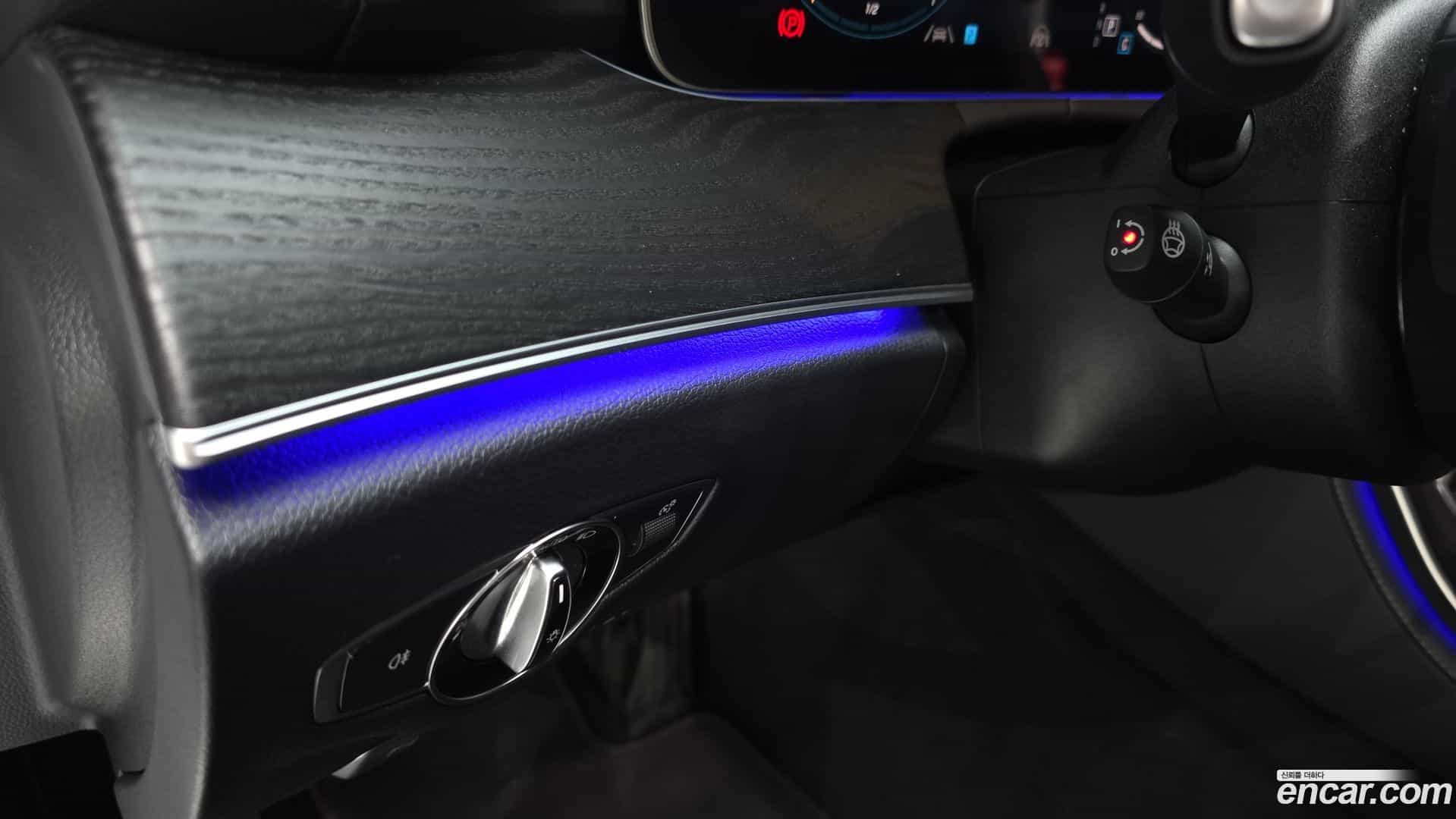 E-Class Mercedes-Benz 2022.11-OPTION-047