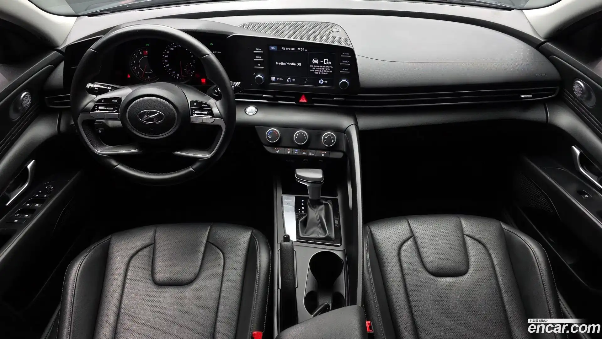AVANTE Hyundai 2021.10-INNER-007