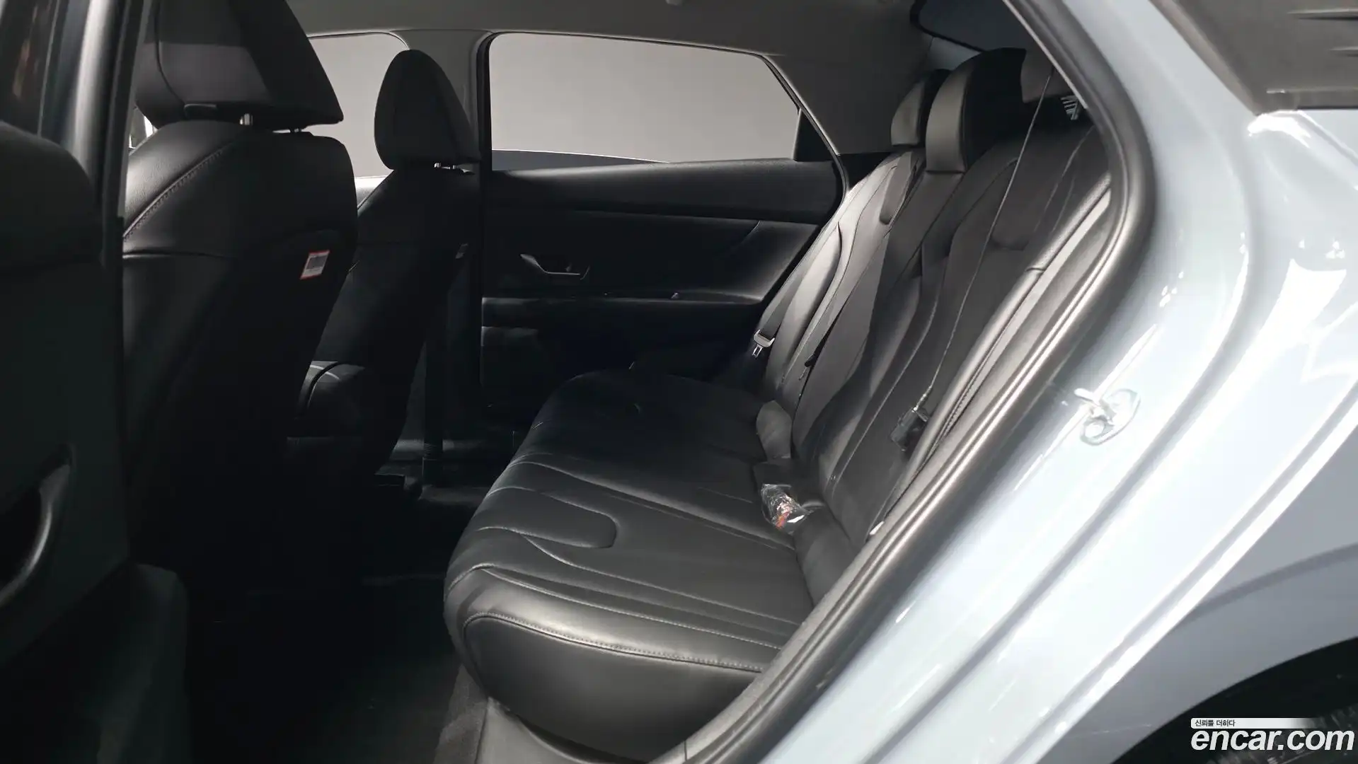 AVANTE Hyundai 2021.10-INNER-036