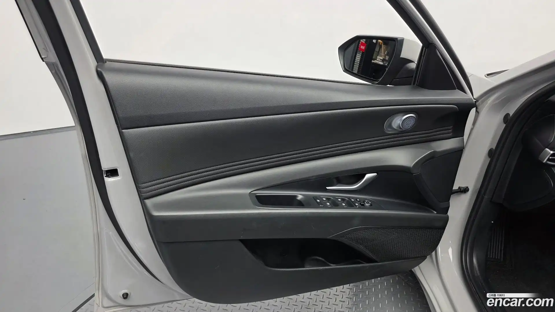 AVANTE Hyundai 2022.10-INNER-034