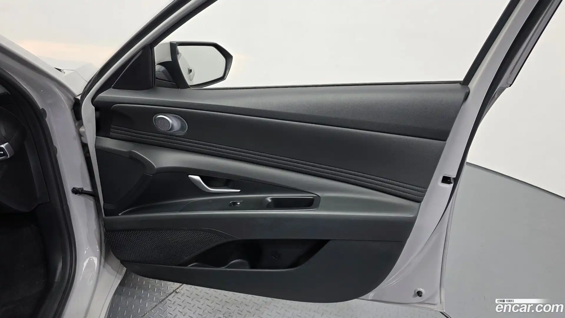 AVANTE Hyundai 2022.10-INNER-035
