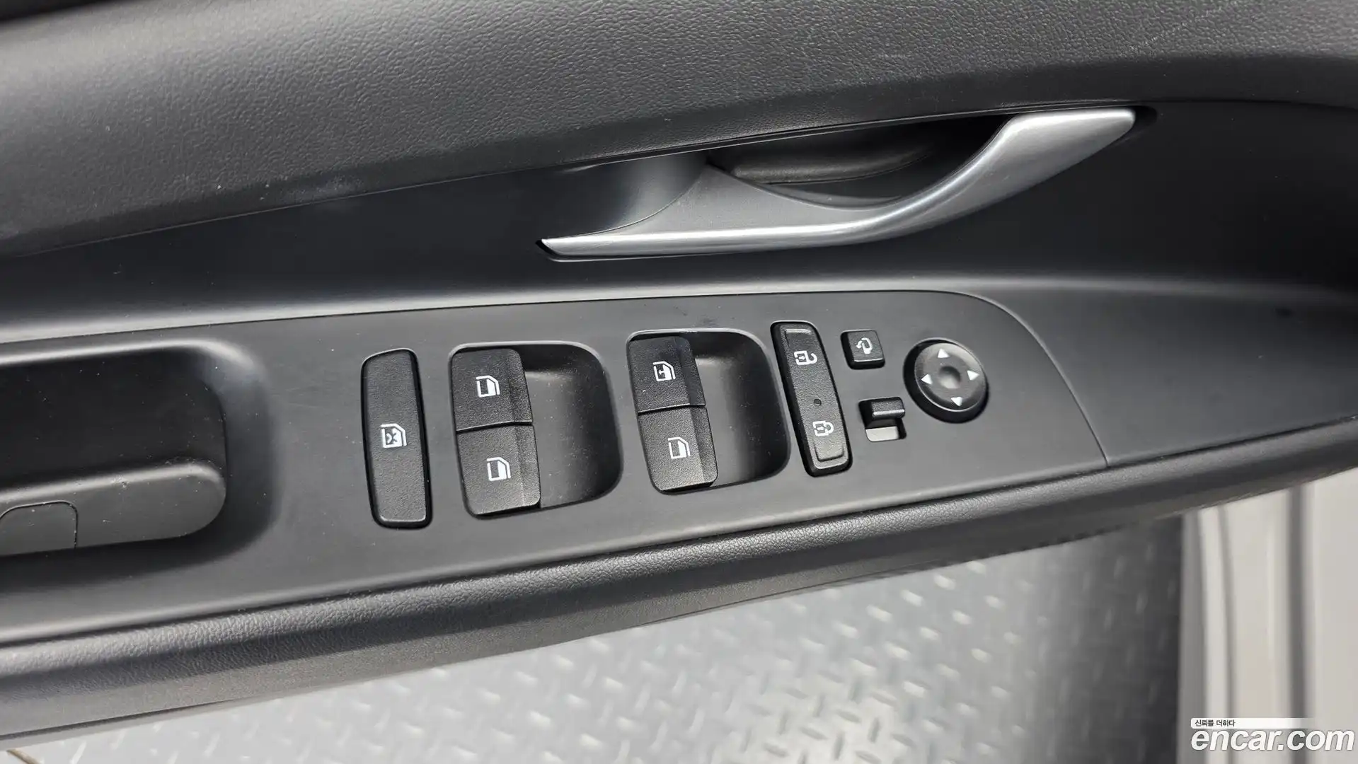 AVANTE Hyundai 2022.10-OPTION-041