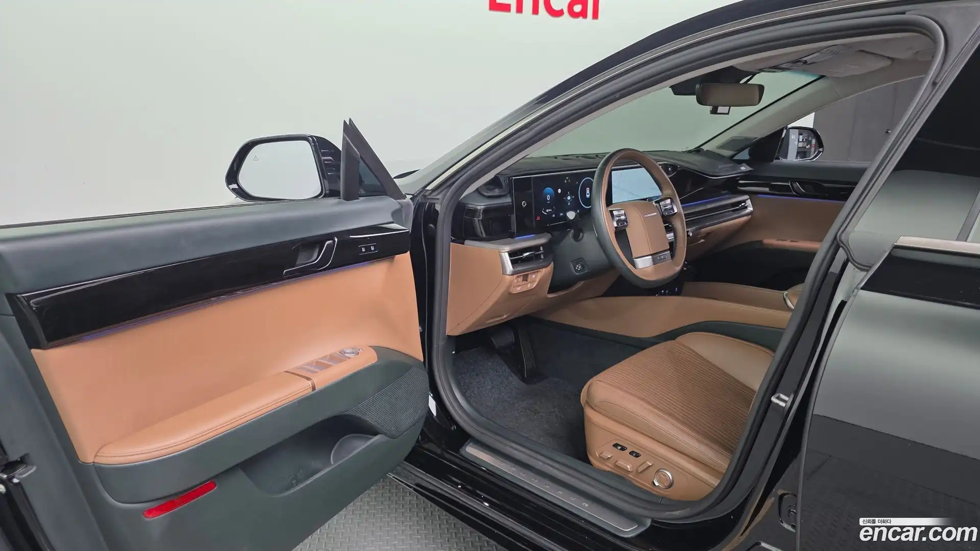 Grandeur Hyundai 2023.1-INNER-010