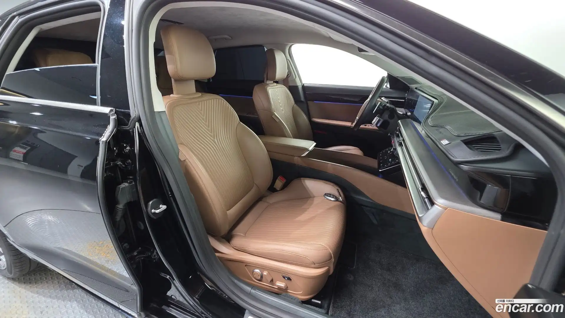 Grandeur Hyundai 2023.1-OPTION-049