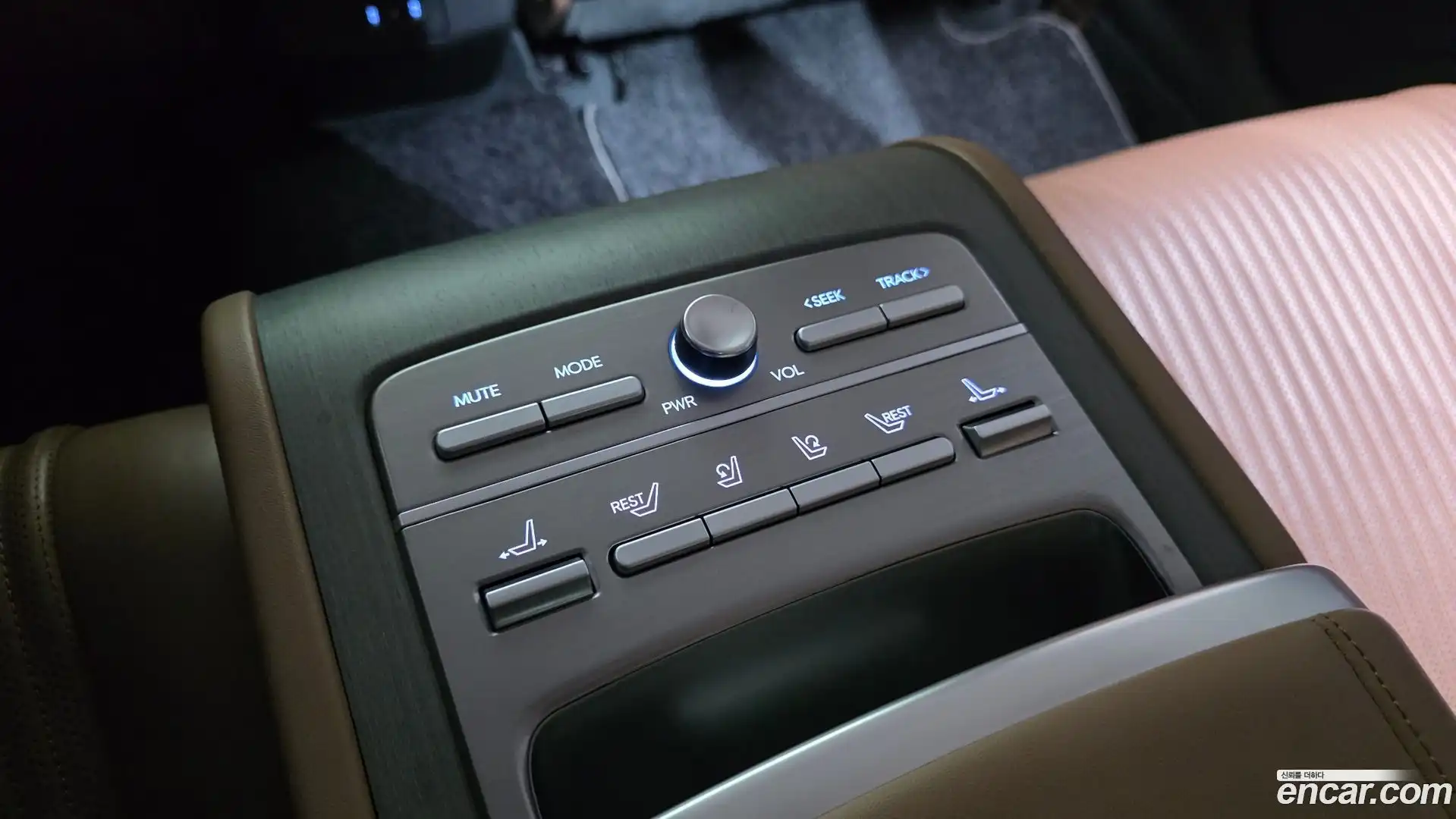 Grandeur Hyundai 2023.1-OPTION-053