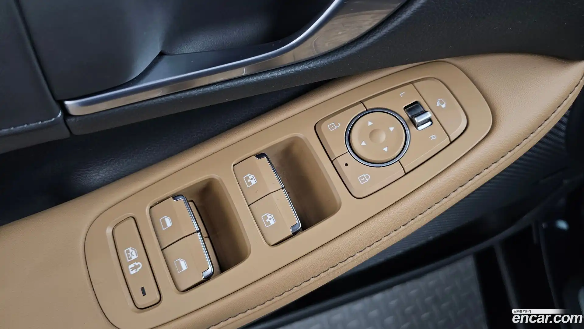 Sonata Hyundai 2019.4-OPTION-053