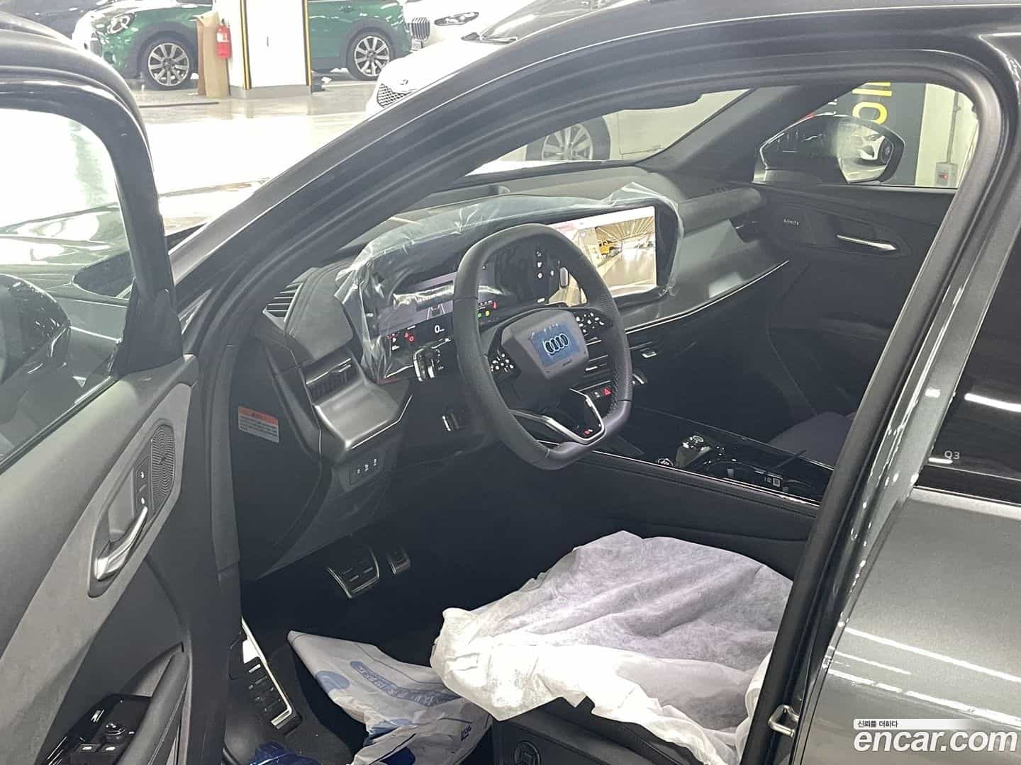 Q3 Audi 2026.6-OPTION-015