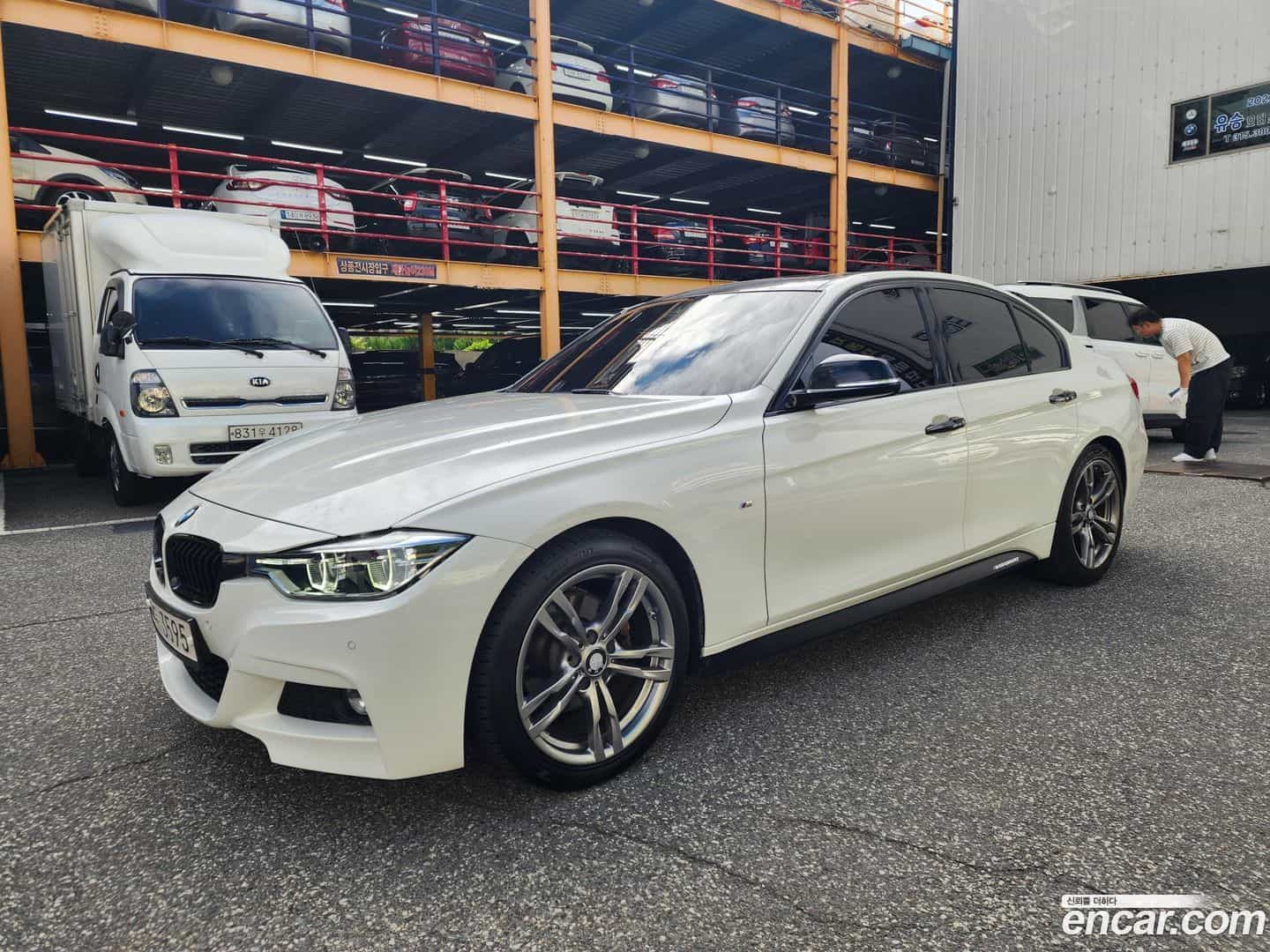 3-Series BMW 2018.1-OUTER-001