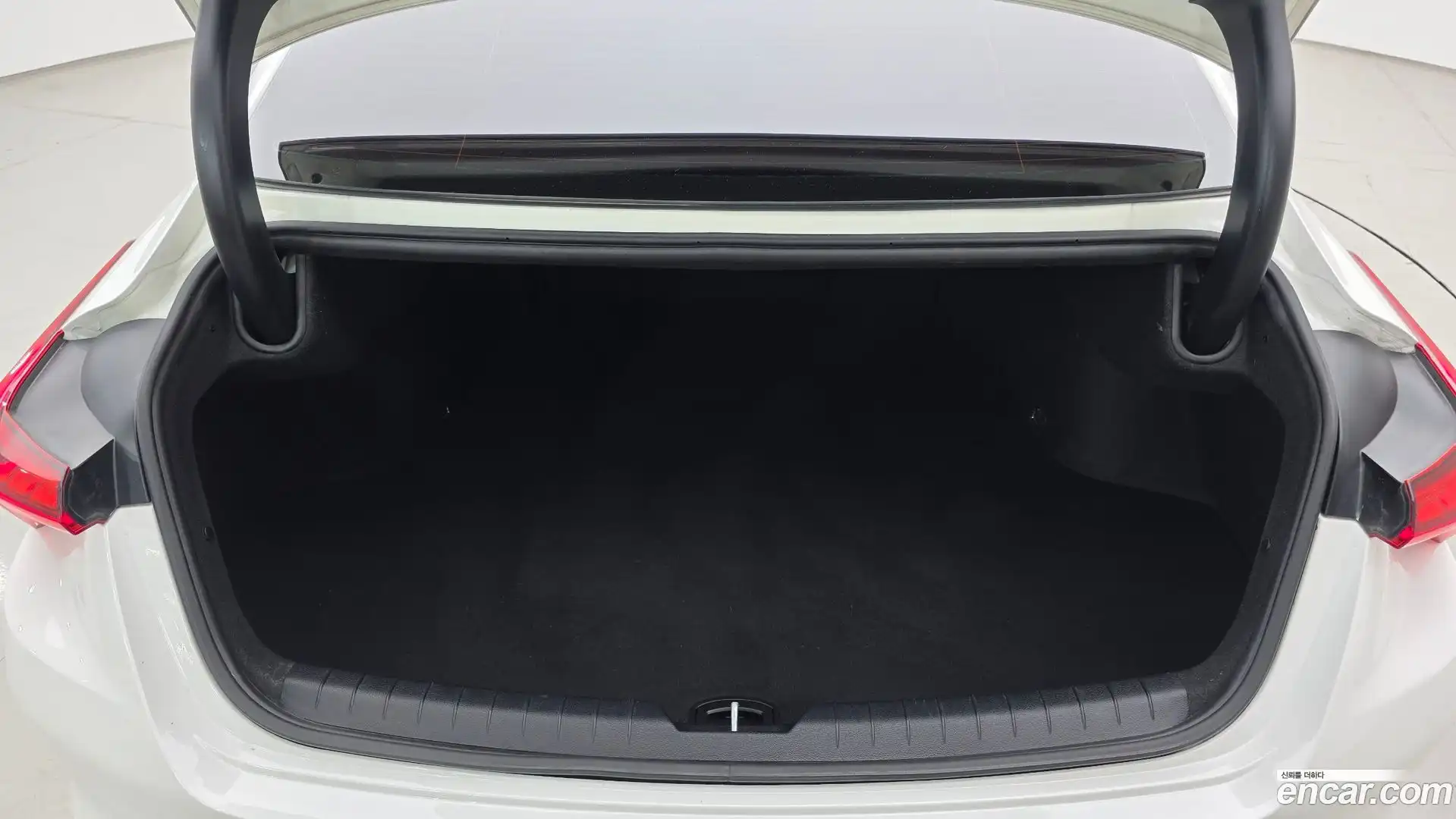 K8 Kia 2021.4-OPTION-024