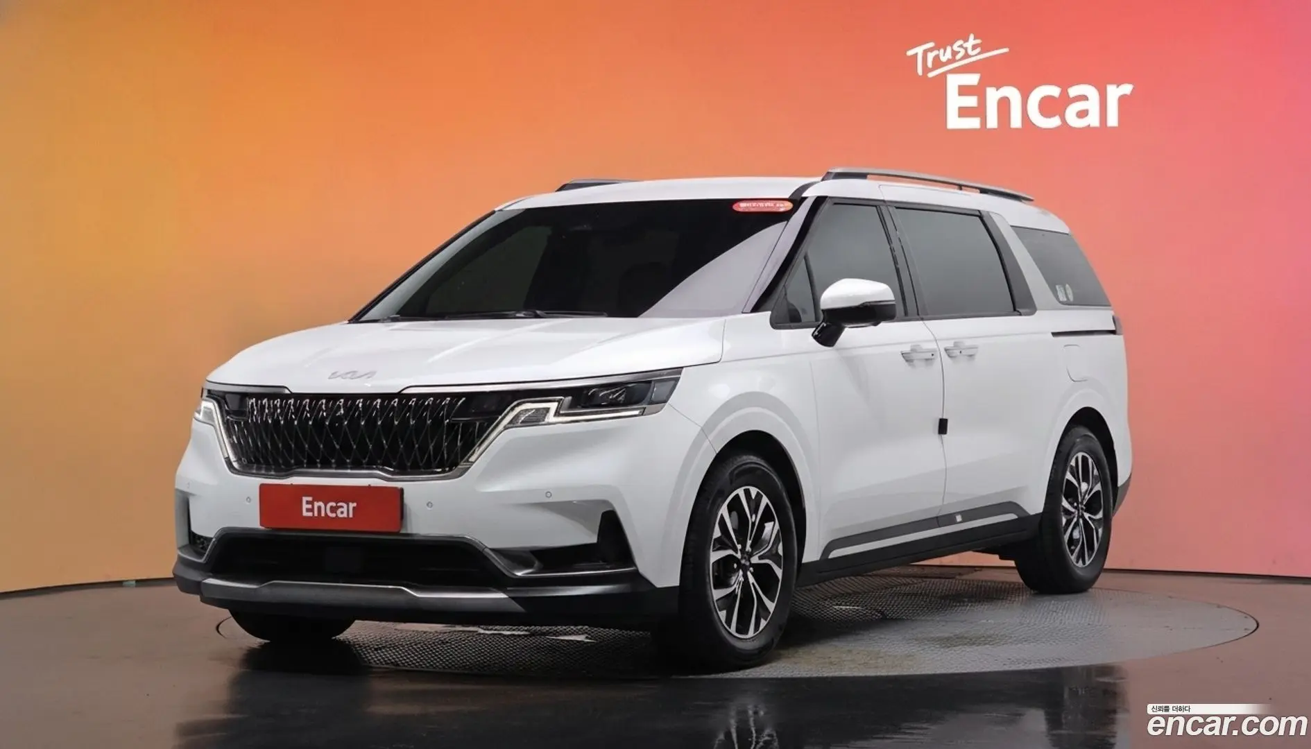 Main__Slider__Photo:Canival Kia 2022.5-0
