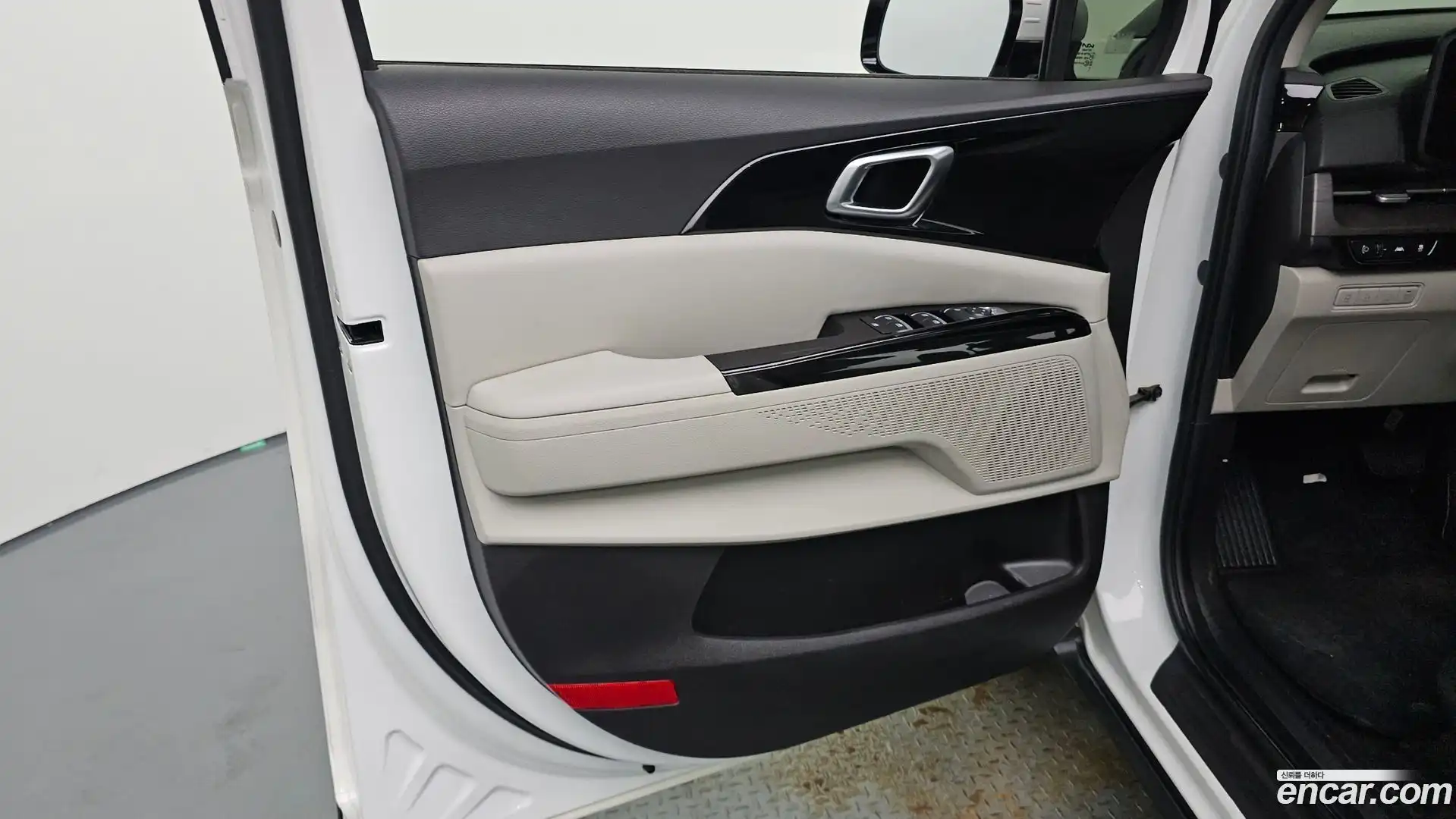 Canival Kia 2022.5-INNER-034
