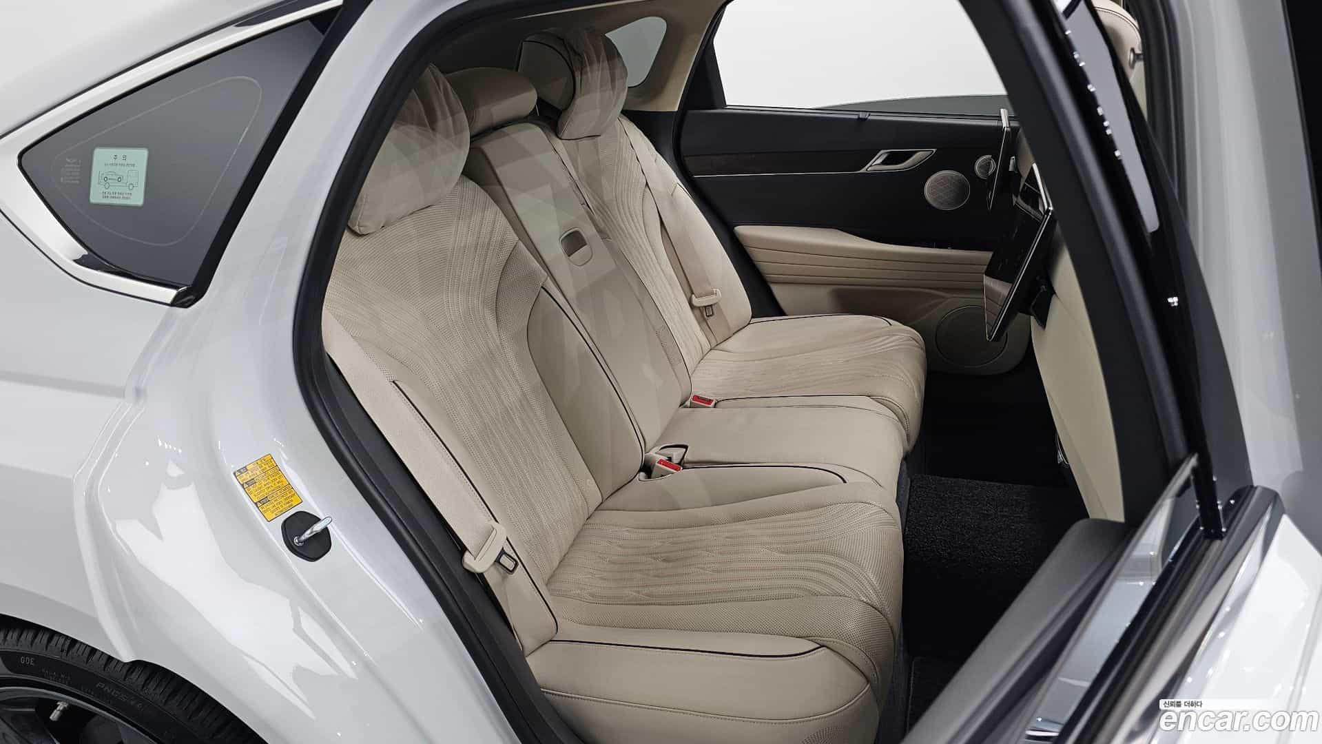 G80 Genesis 2021.3-OPTION-015