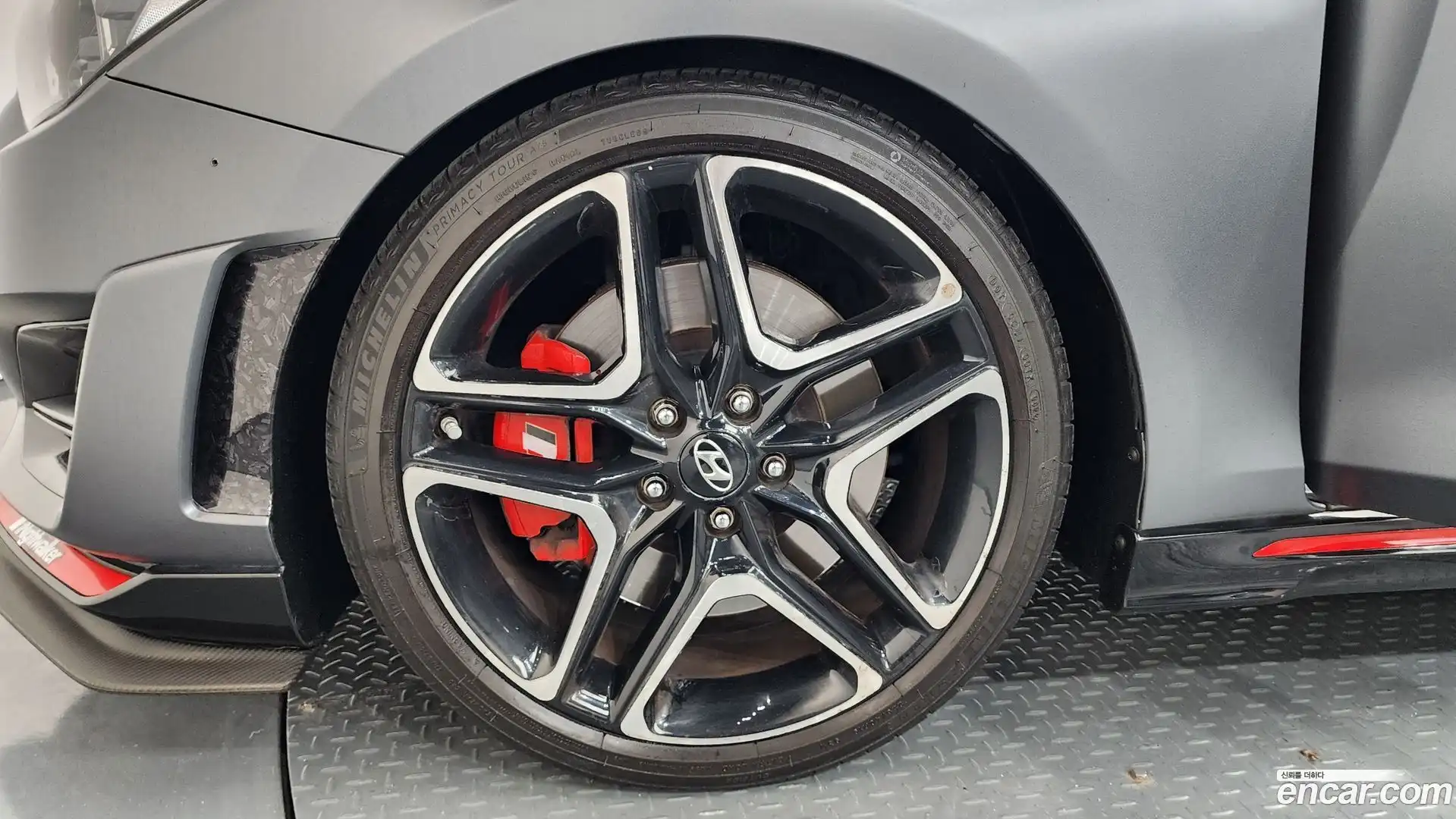 Veloster Hyundai 2018.9-OUTER-005