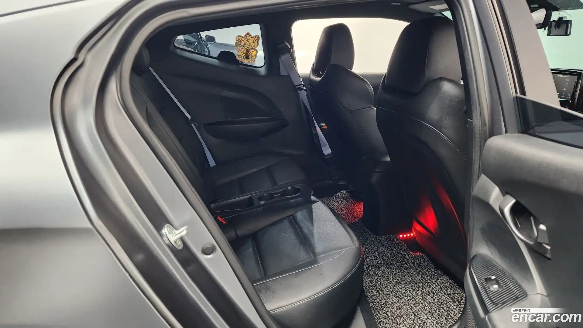 Veloster Hyundai 2018.9-OPTION-015