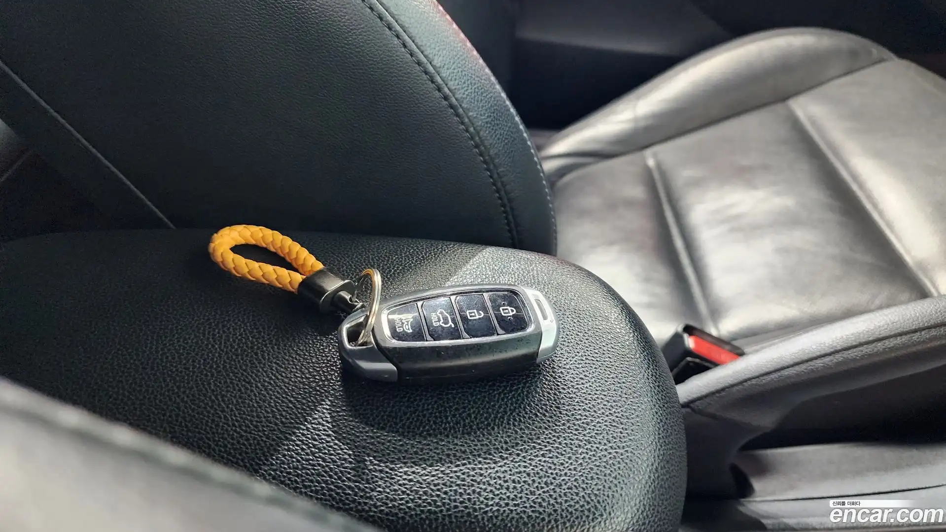 Veloster Hyundai 2018.9-OPTION-019