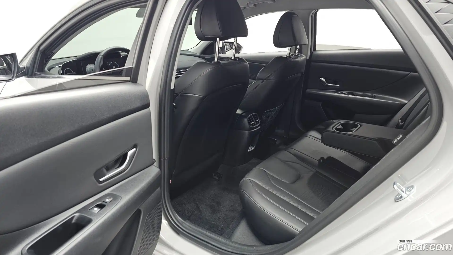 AVANTE Hyundai 2023.5-INNER-036