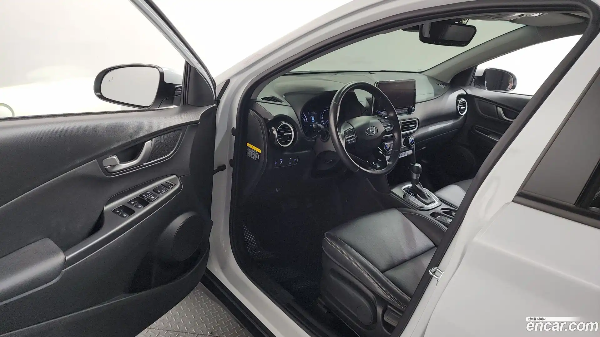 Kona Hyundai 2019.10-INNER-010