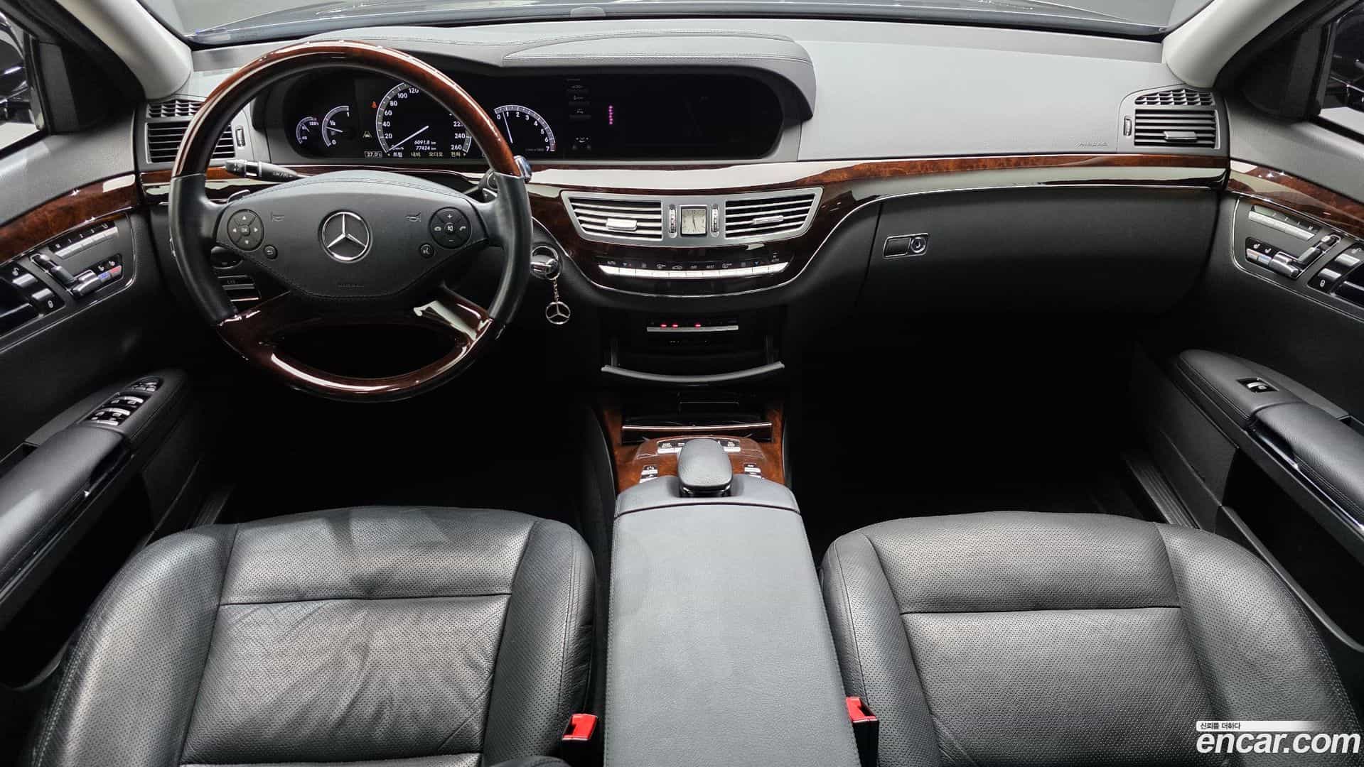 S-Class Mercedes-Benz 2010.3-INNER-007