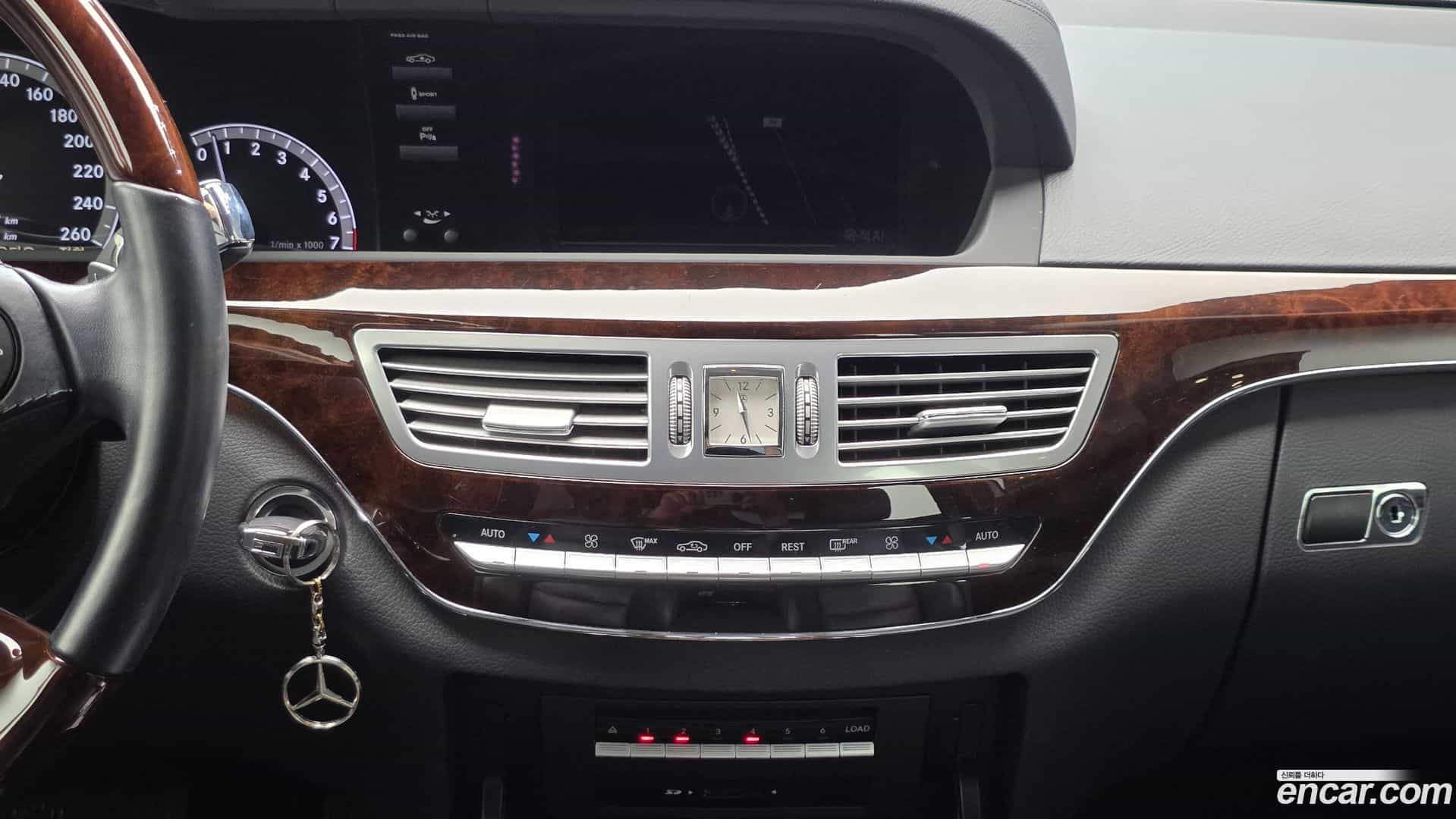 S-Class Mercedes-Benz 2010.3-OPTION-020