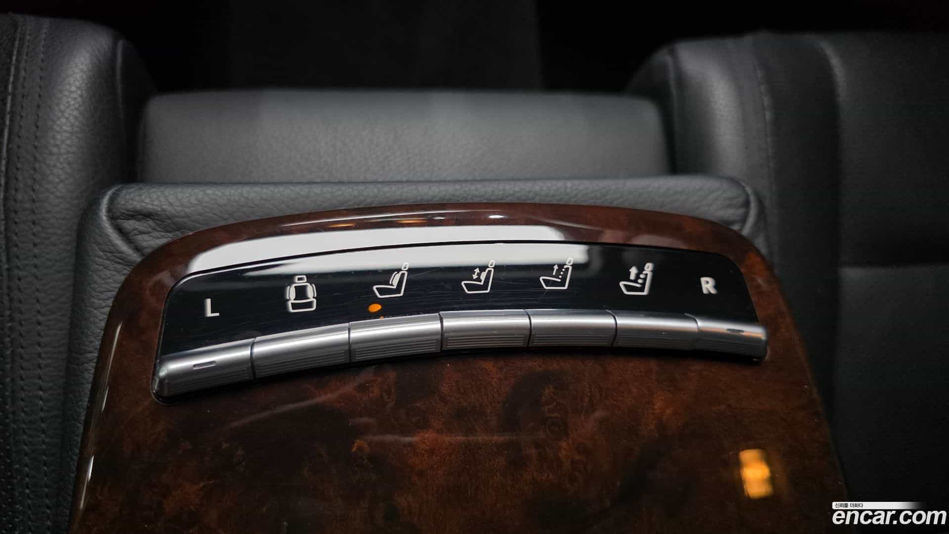 S-Class Mercedes-Benz 2010.3-OPTION-022