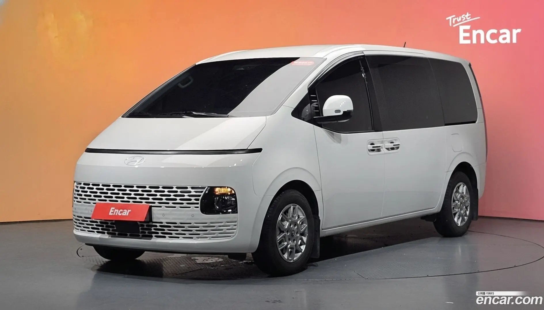 Main__Slider__Photo:Staria Hyundai 2025.5-0