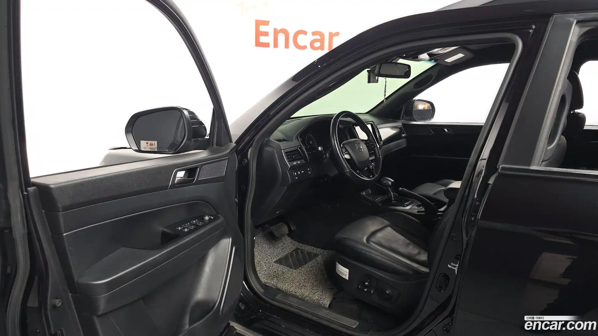 Rexton KG Mobility 2022.1-INNER-010