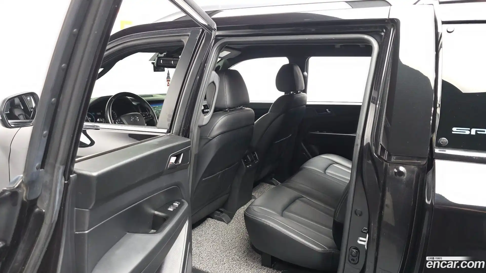 Rexton KG Mobility 2022.1-INNER-036