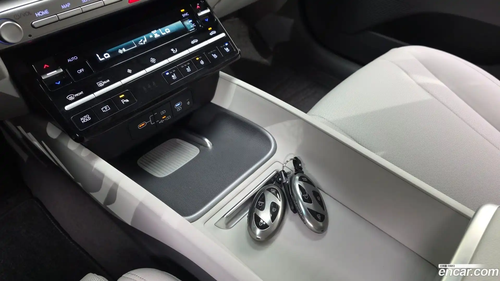 Grandeur Hyundai 2023.1-OPTION-024