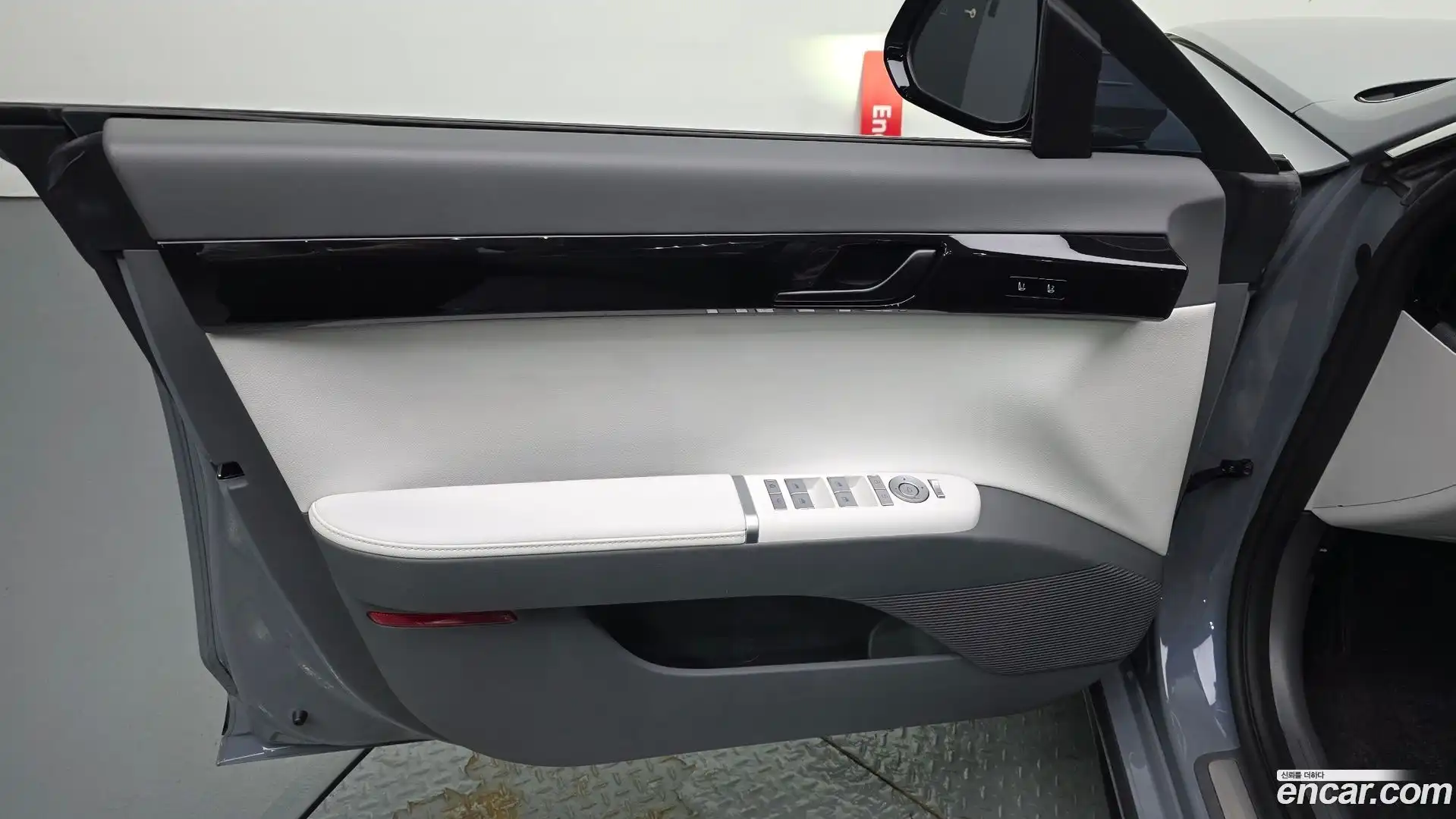 Grandeur Hyundai 2023.1-INNER-034