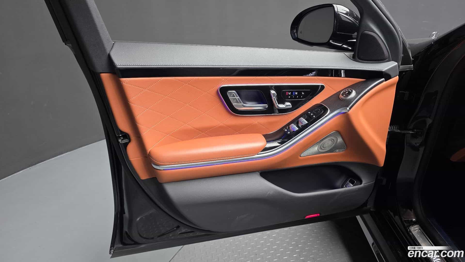 S-Class Mercedes-Benz 2022.3-INNER-034