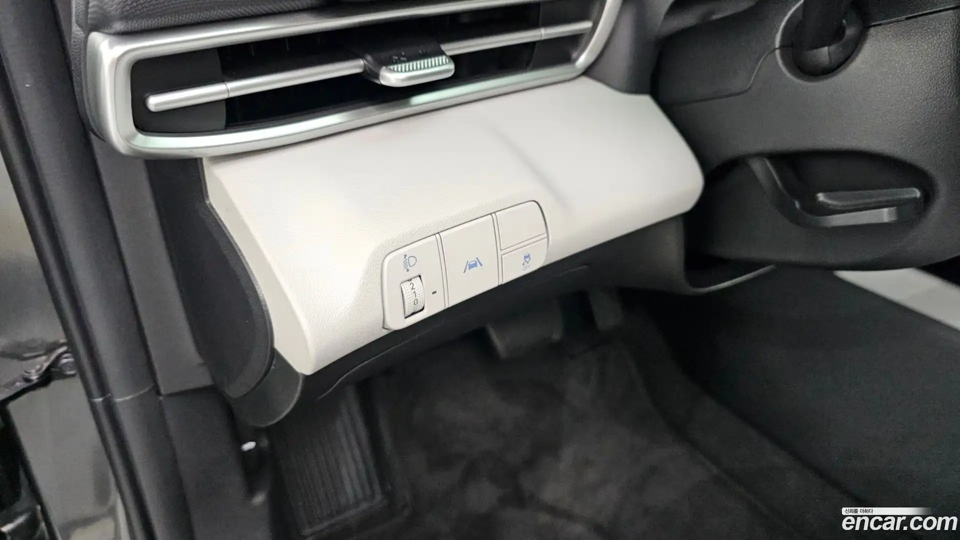 AVANTE Hyundai 2022.0-OPTION-024