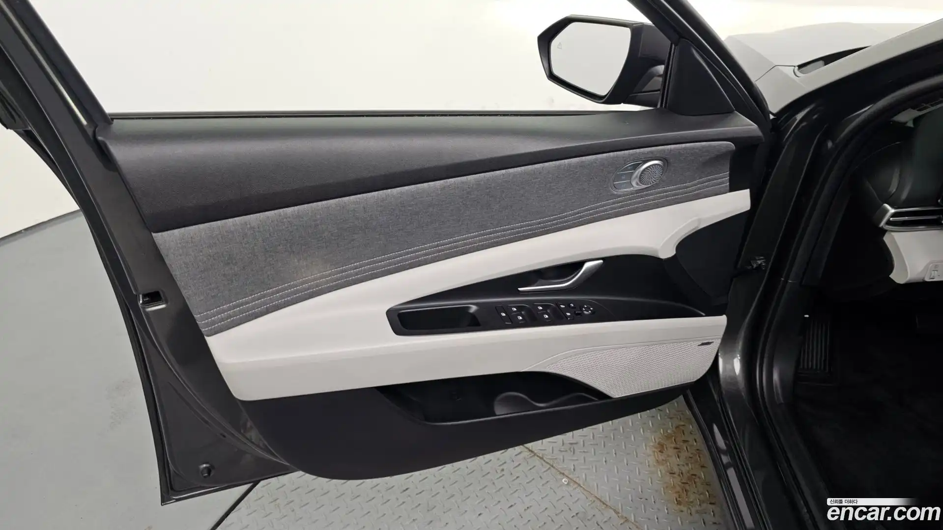 AVANTE Hyundai 2022.0-INNER-034