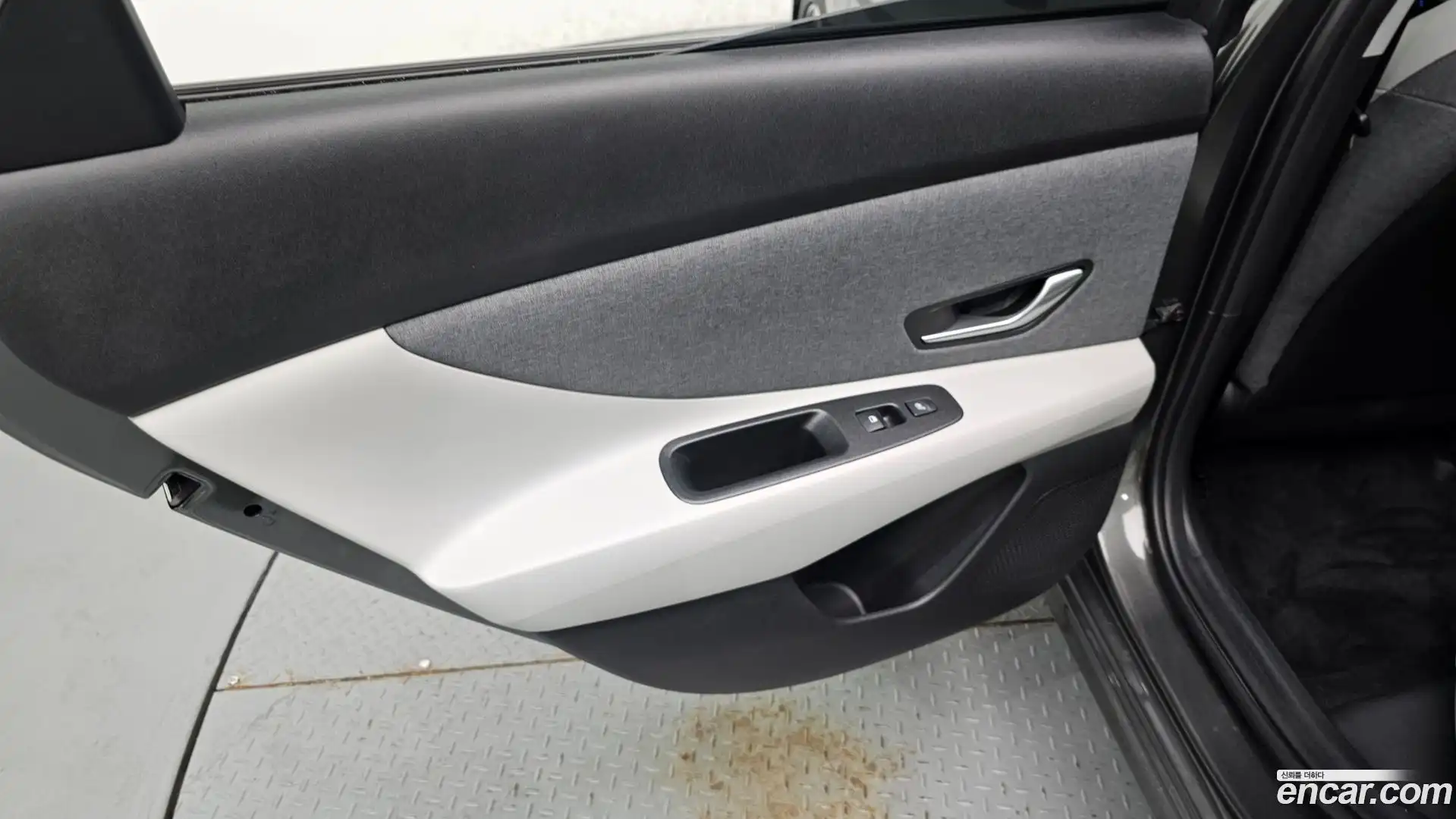 AVANTE Hyundai 2022.0-INNER-035