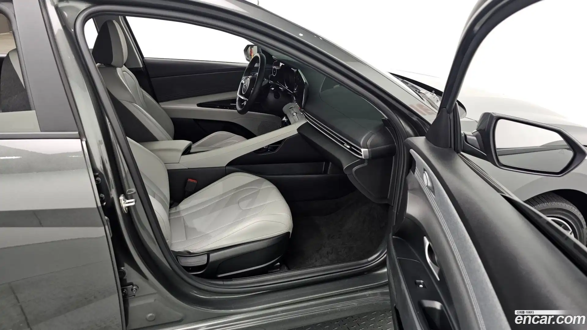 AVANTE Hyundai 2022.0-INNER-036