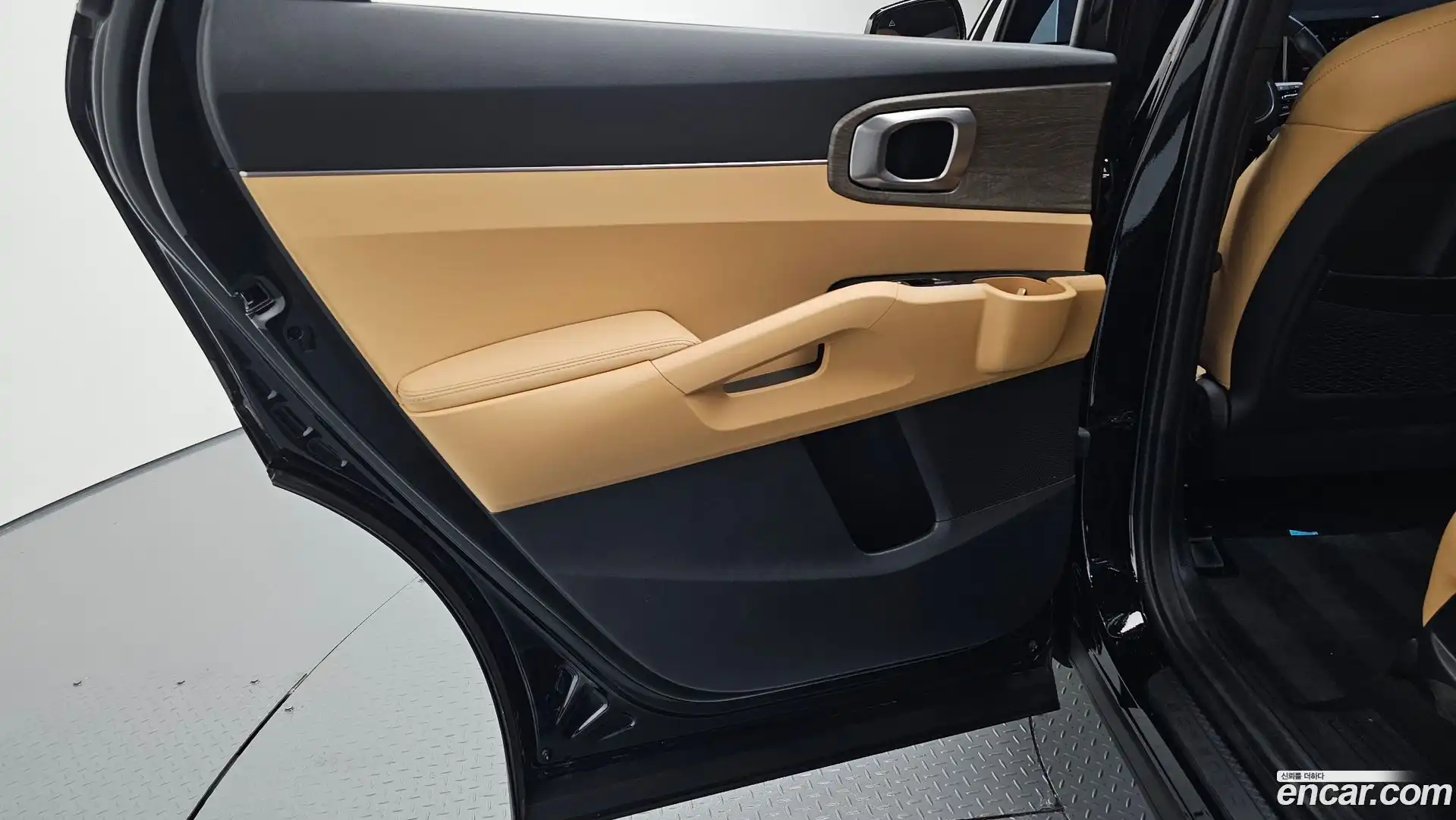 Sorento Kia 2023.2-INNER-035