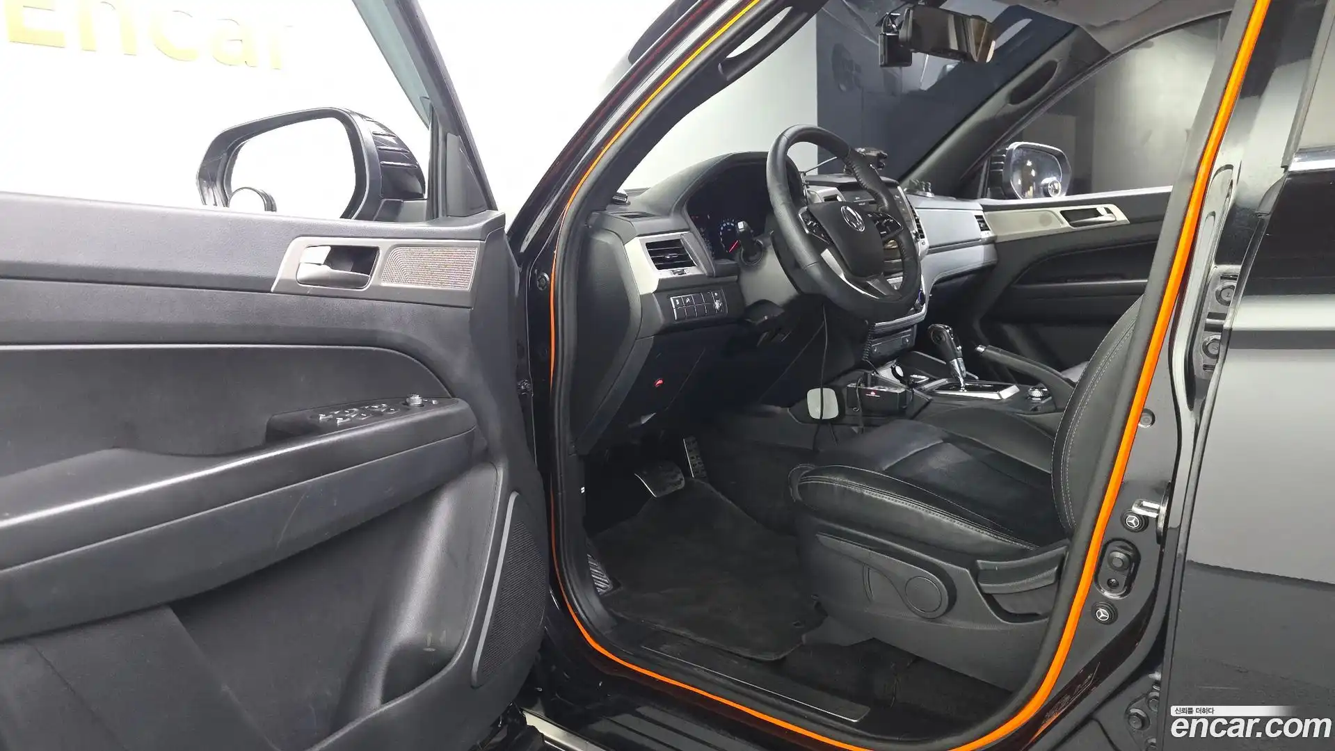 Rexton KG Mobility 2018.2-INNER-010